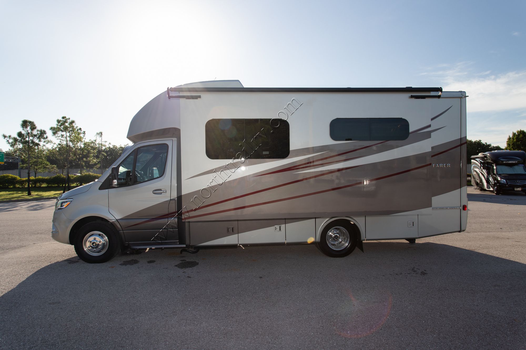 New 2022 Tiffin Motor Homes Wayfarer 25RW Class C  For Sale