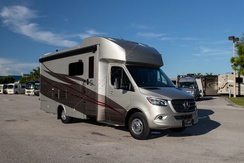 Tiffin Wayfarer Class C Motorhomes For Sale In Florida