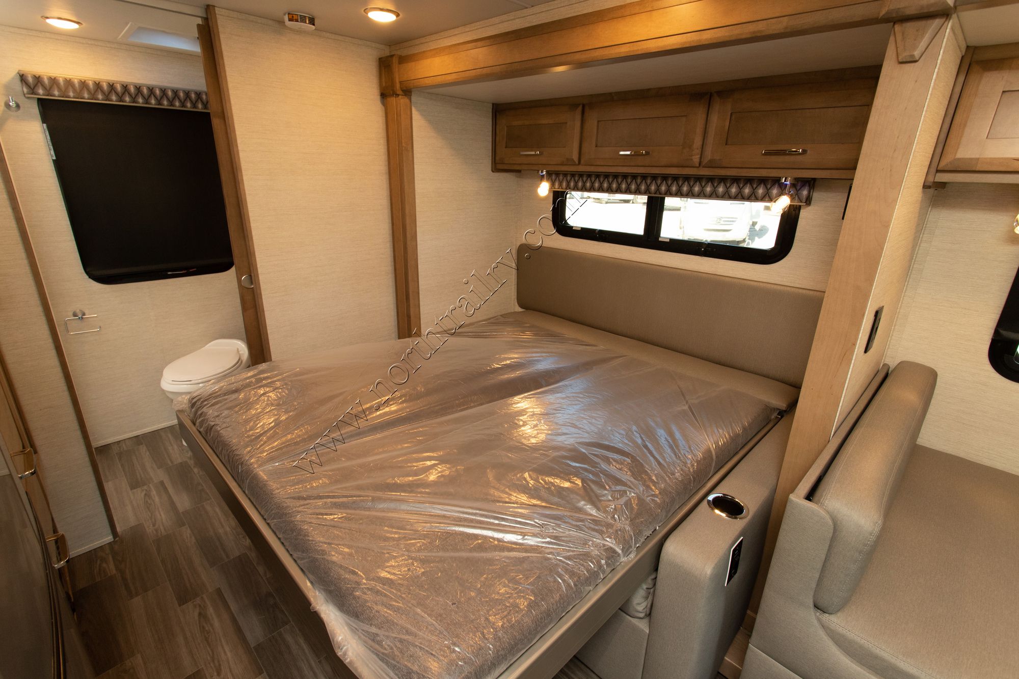 New 2022 Tiffin Motor Homes Wayfarer 25RW Class C  For Sale