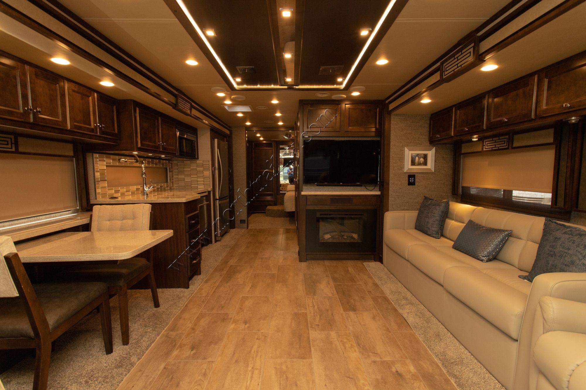 Used 2020 Tiffin Motor Homes Allegro Red 33AA Class A  For Sale