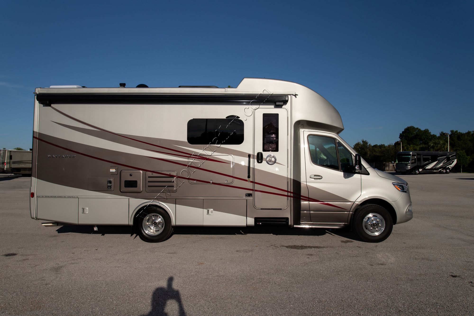 New 2022 Tiffin Motor Homes Wayfarer 25RW Class C  For Sale