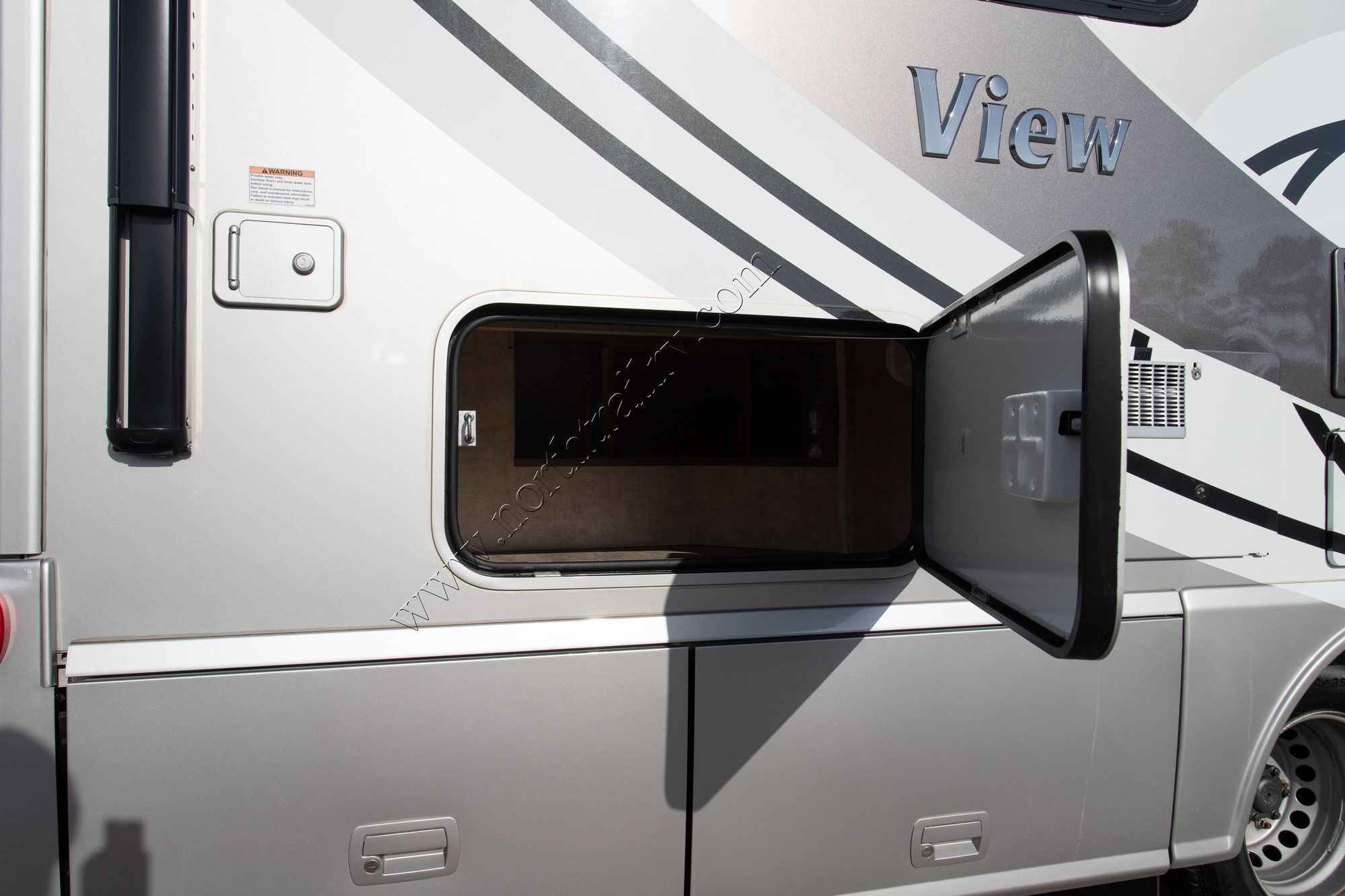 Used 2016 Winnebago View 24J Class C  For Sale