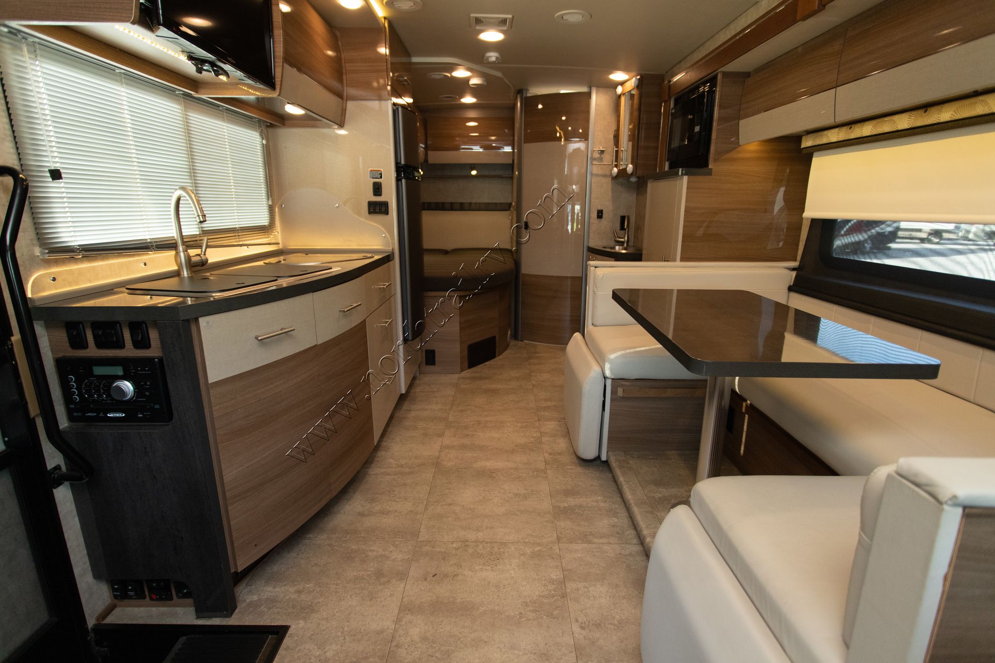 Used 2016 Winnebago View 24J Class C  For Sale