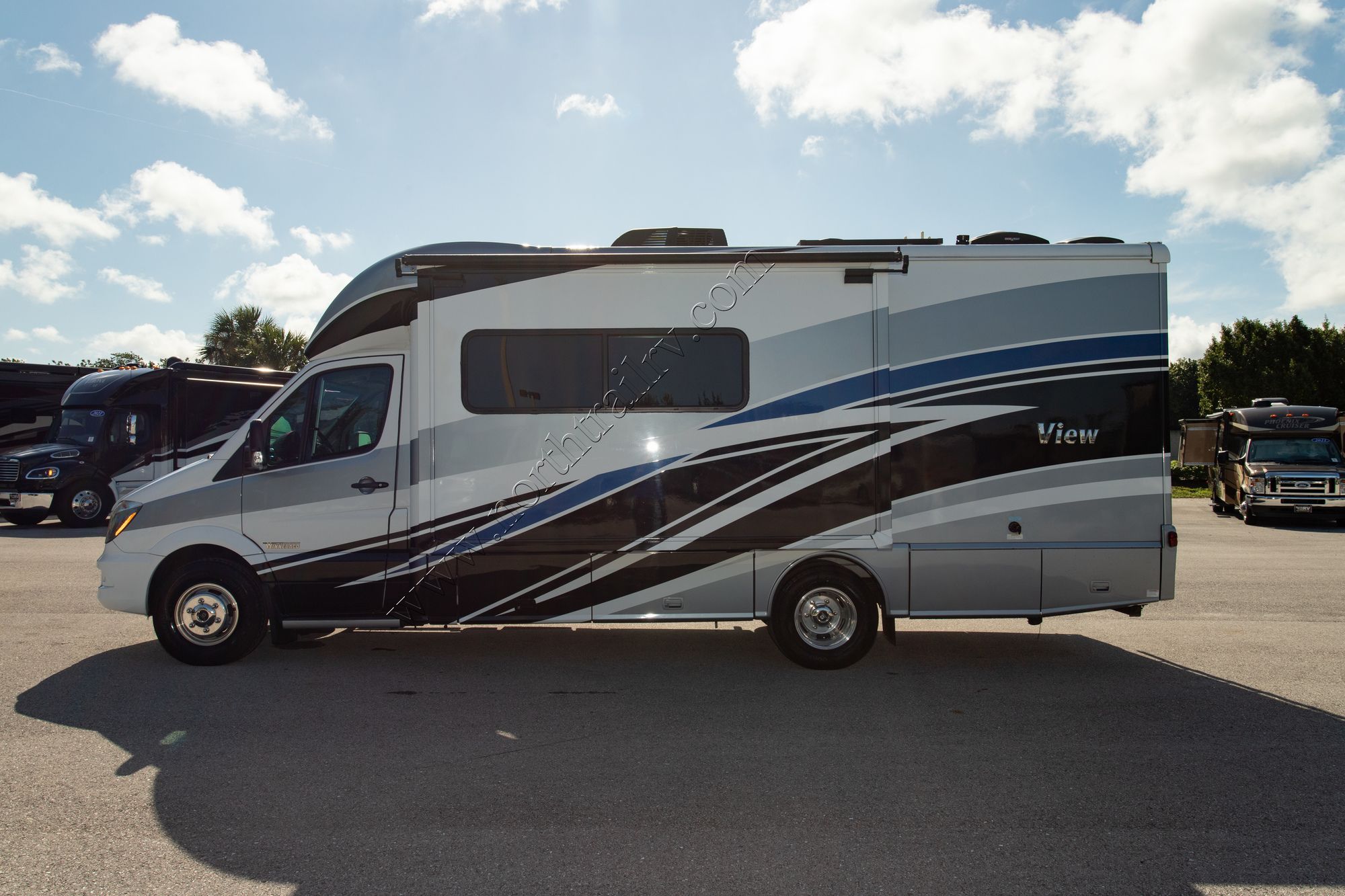 Used 2018 Winnebago View 24J Class C  For Sale