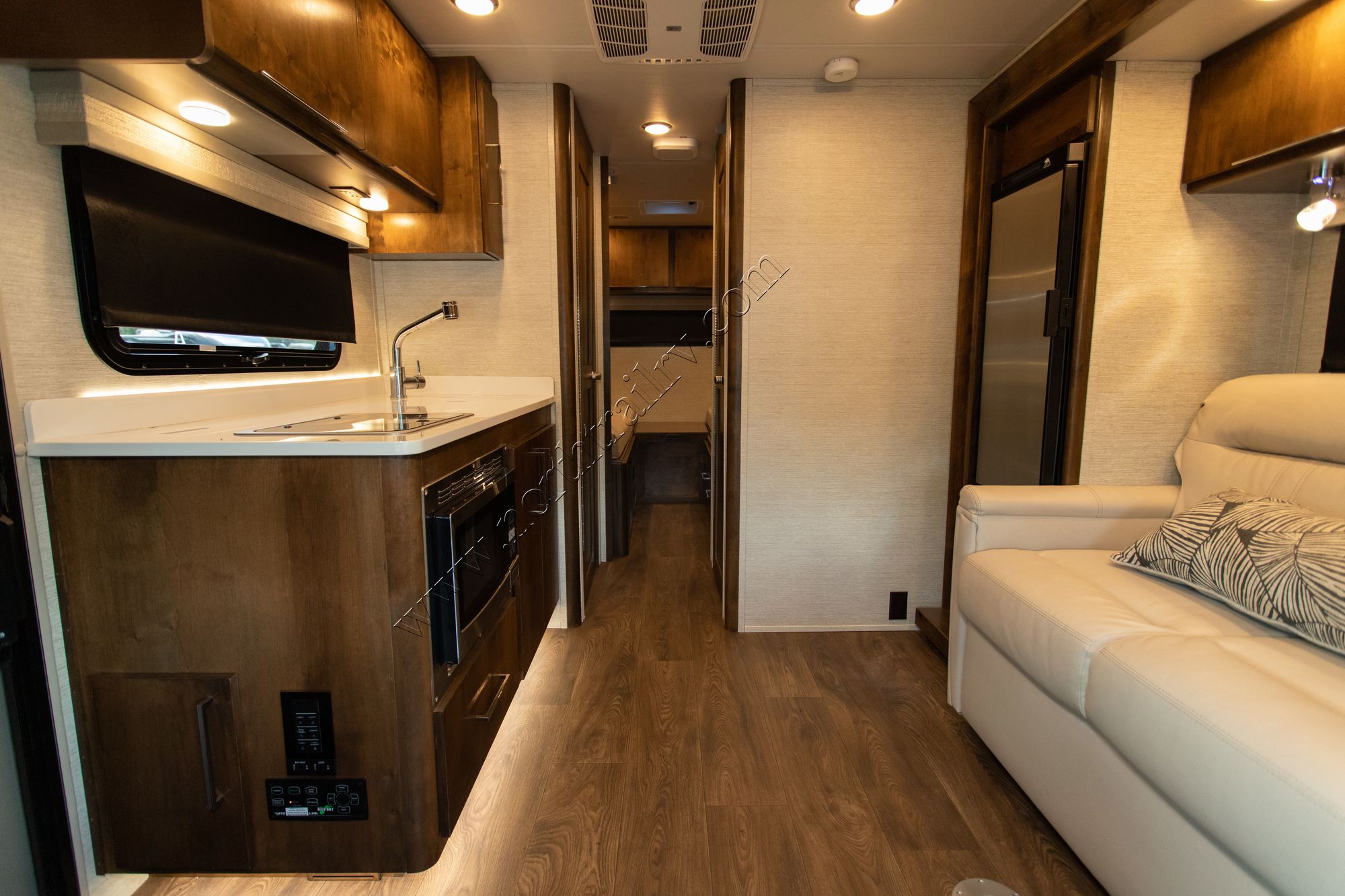 Used 2020 Tiffin Motor Homes Wayfarer 25TW Class C  For Sale