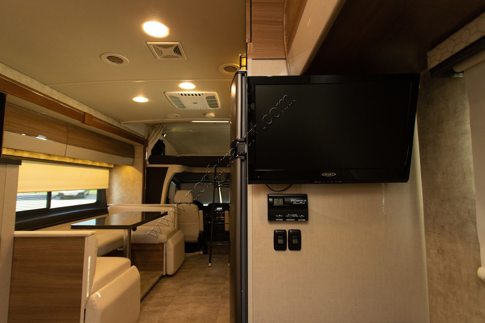 Used 2016 Winnebago View 24J Class C  For Sale