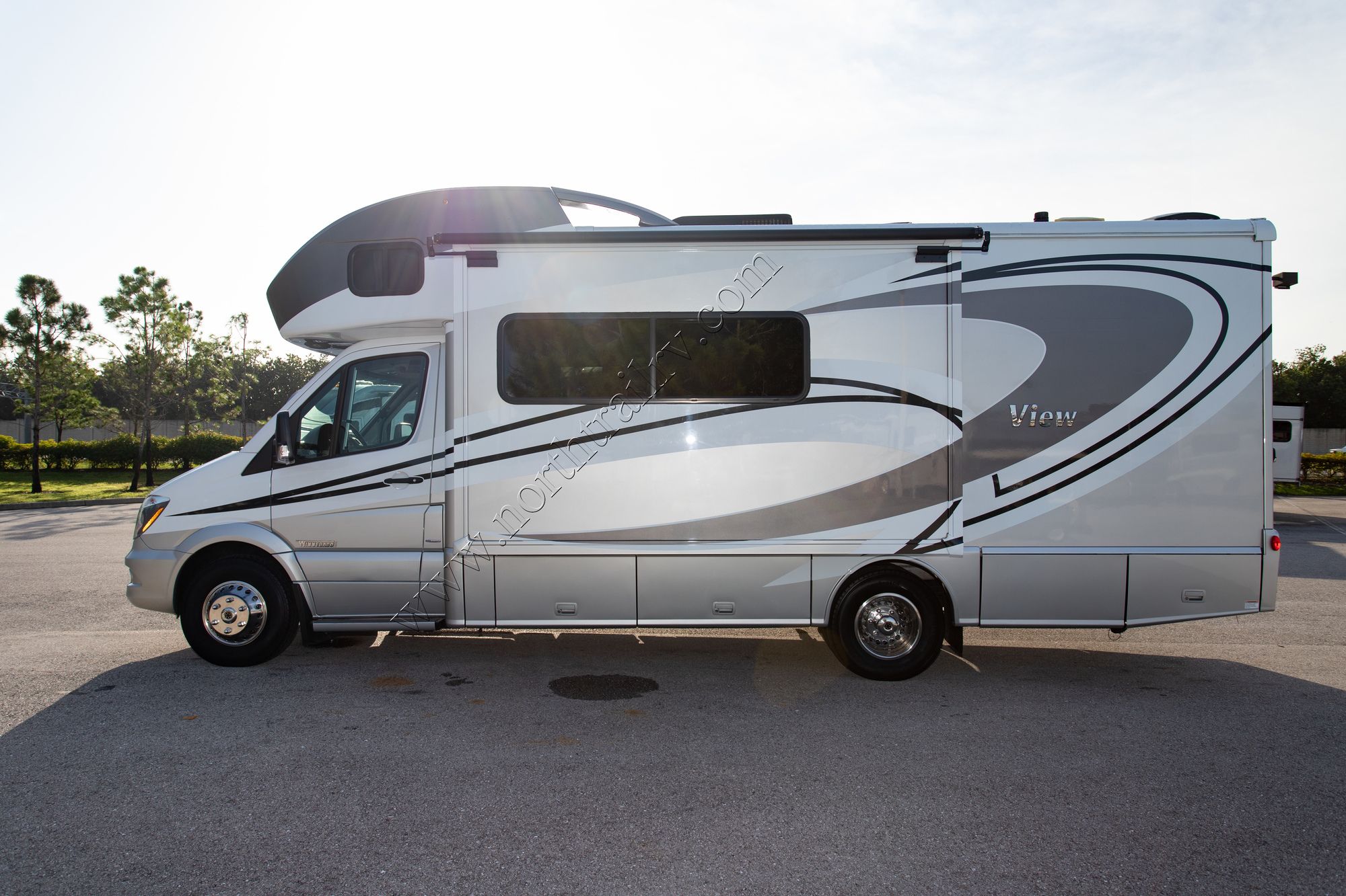 Used 2016 Winnebago View 24J Class C  For Sale