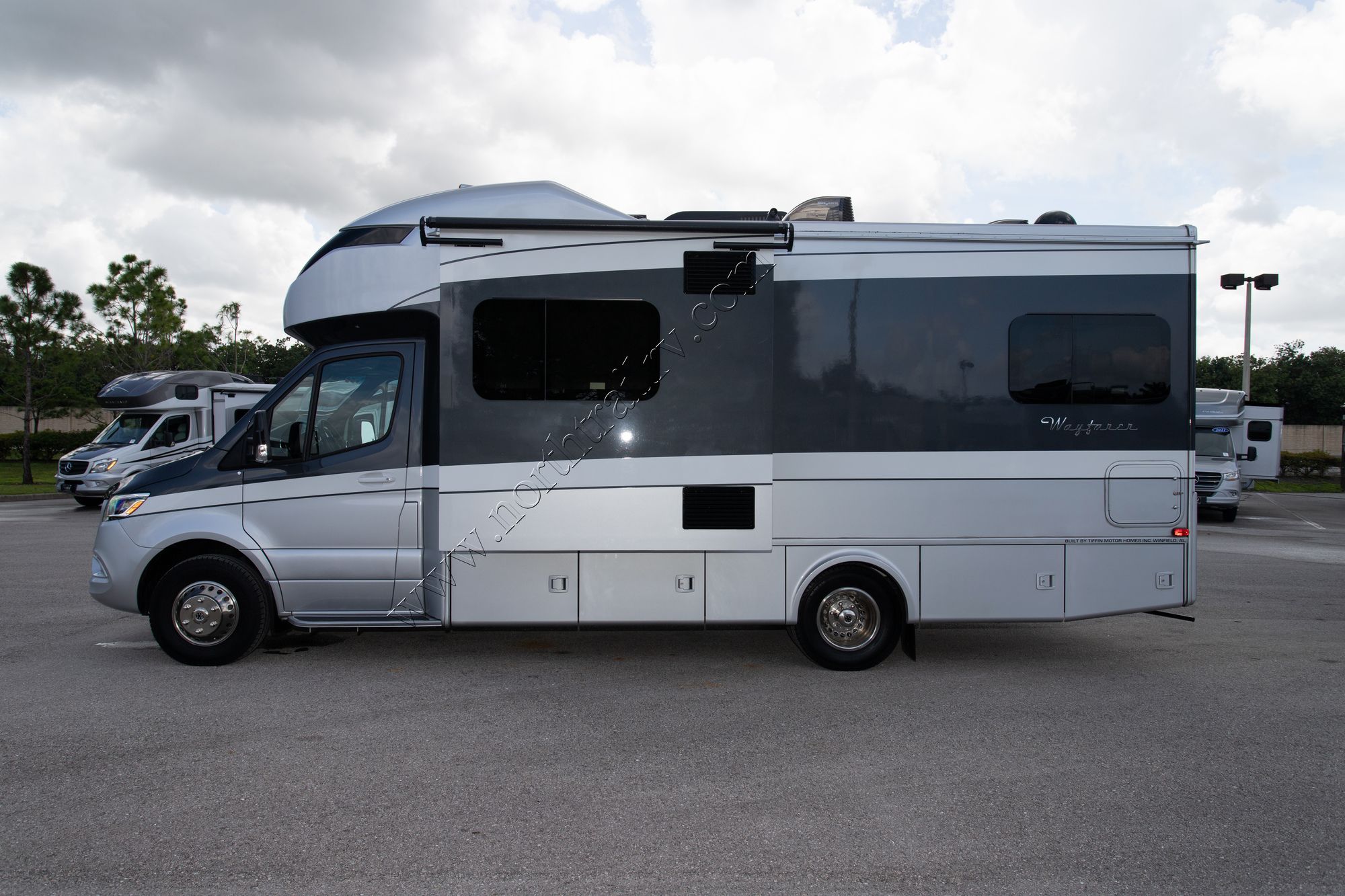 Used 2020 Tiffin Motor Homes Wayfarer 25TW Class C  For Sale