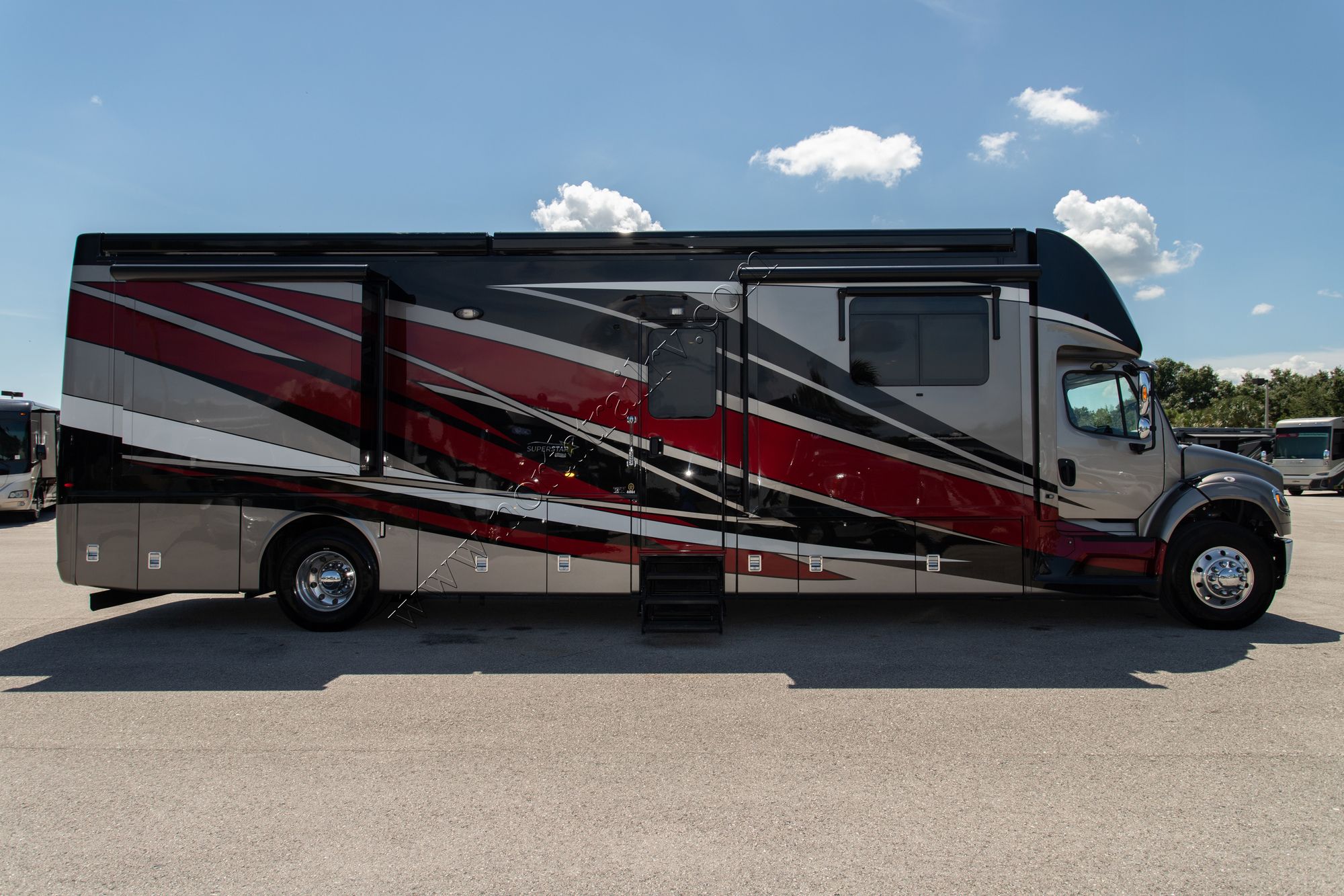 New 2021 Newmar Super Star 4061 Super C  For Sale