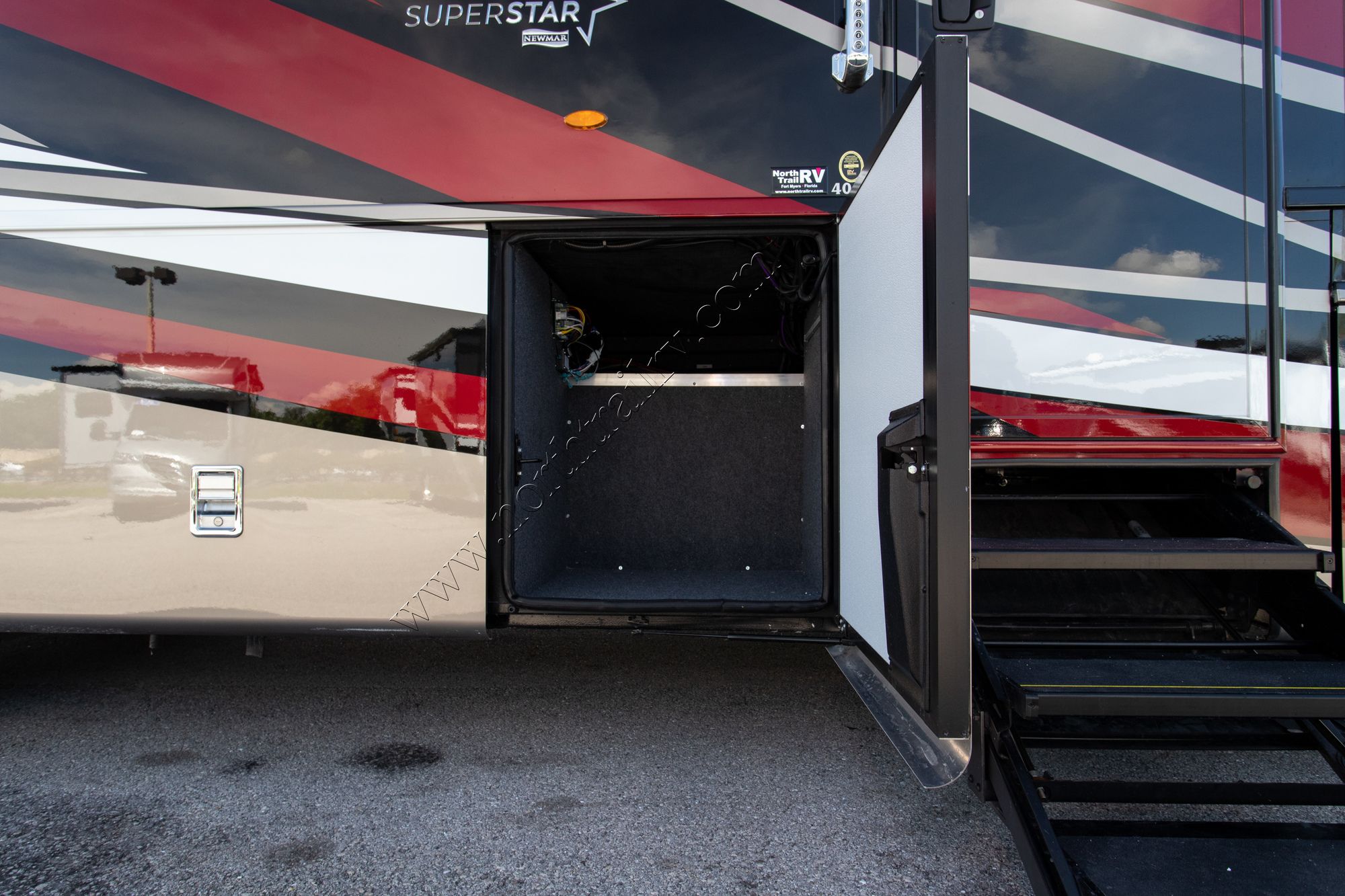 New 2021 Newmar Super Star 4061 Super C  For Sale