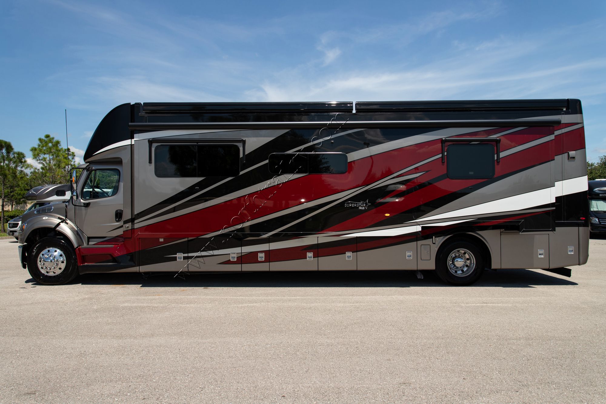 New 2021 Newmar Super Star 4061 Super C  For Sale