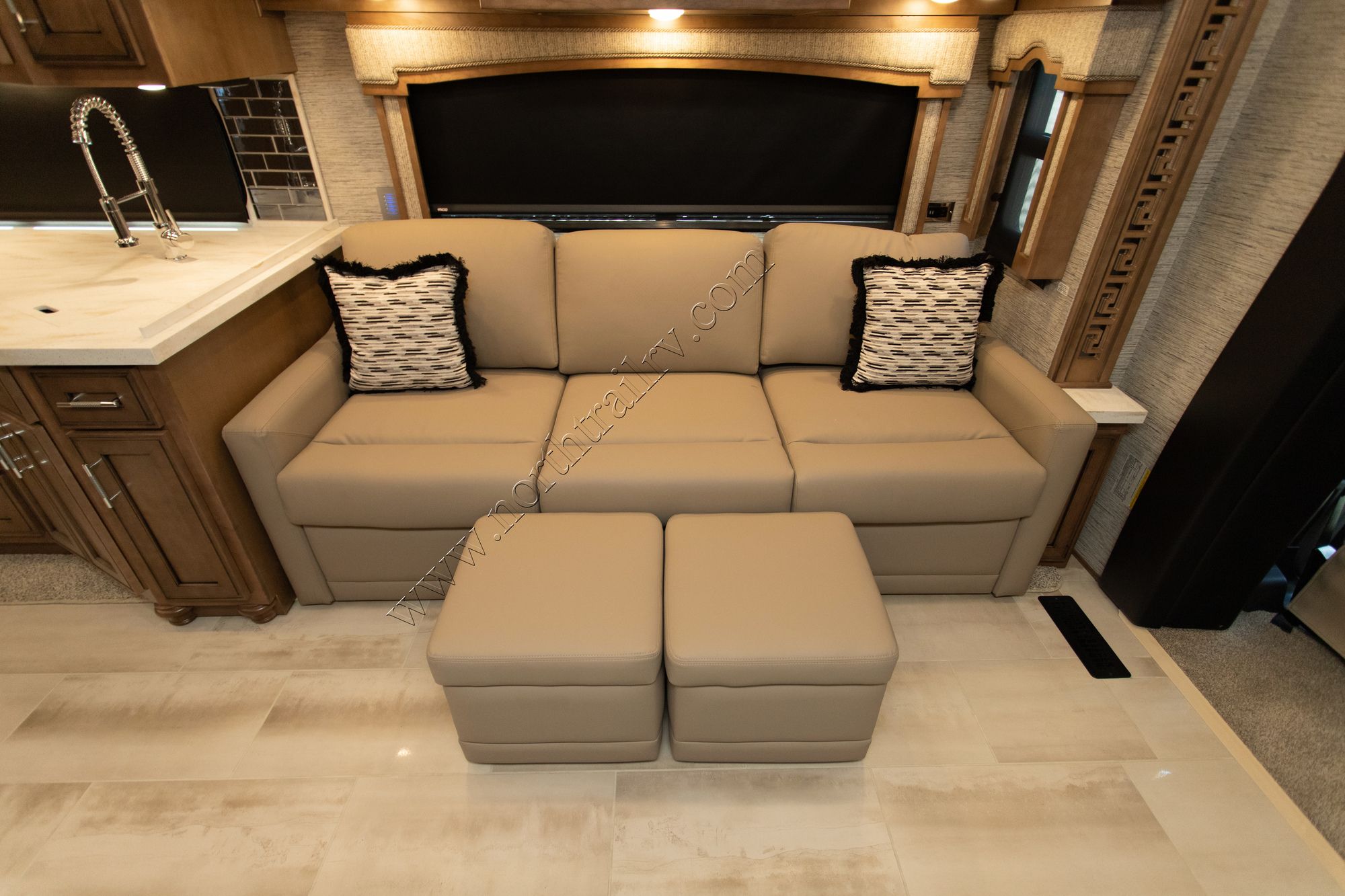 New 2021 Newmar Super Star 4061 Super C  For Sale