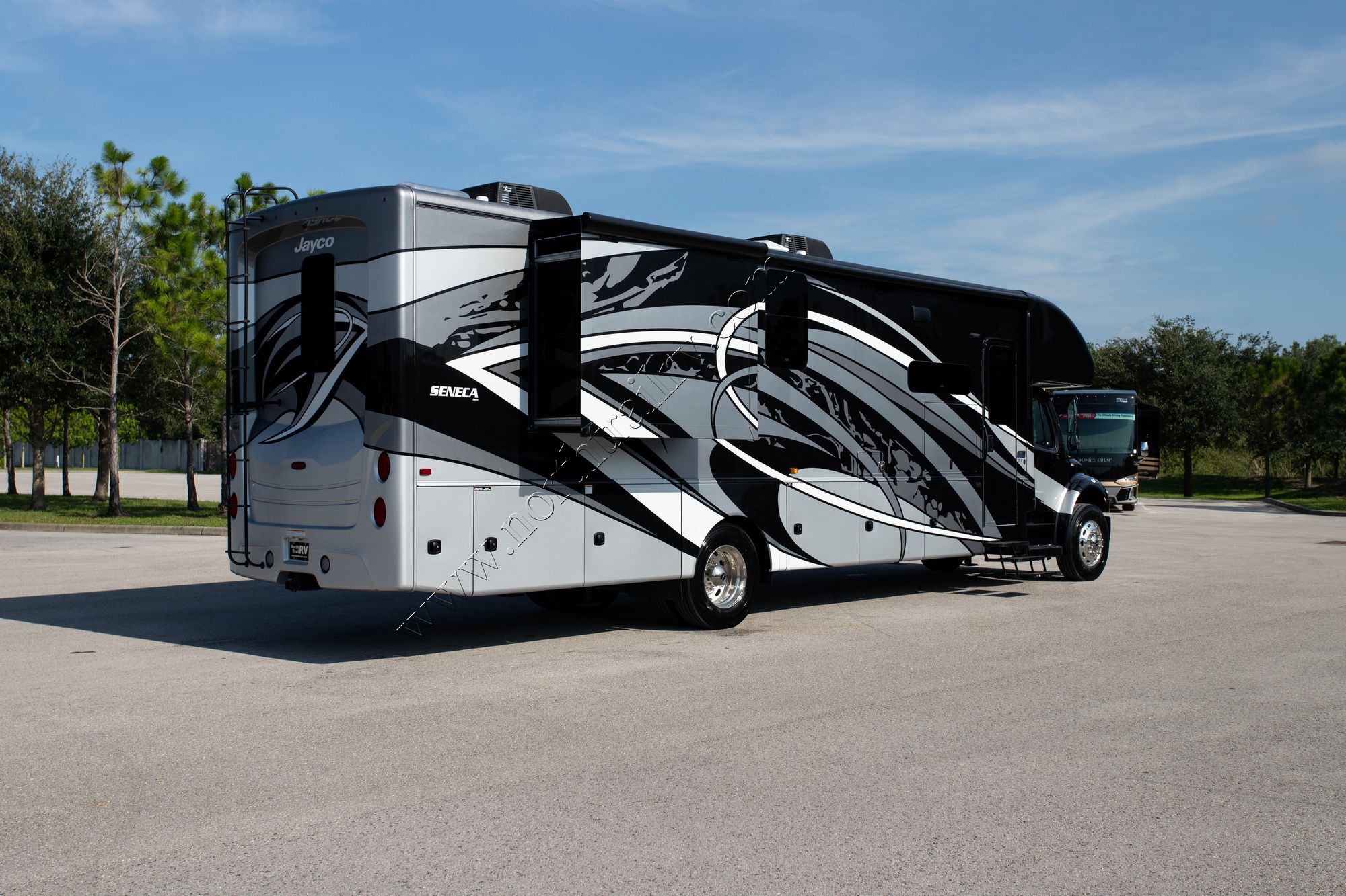 New 2022 Jayco Seneca 37K Super C  For Sale