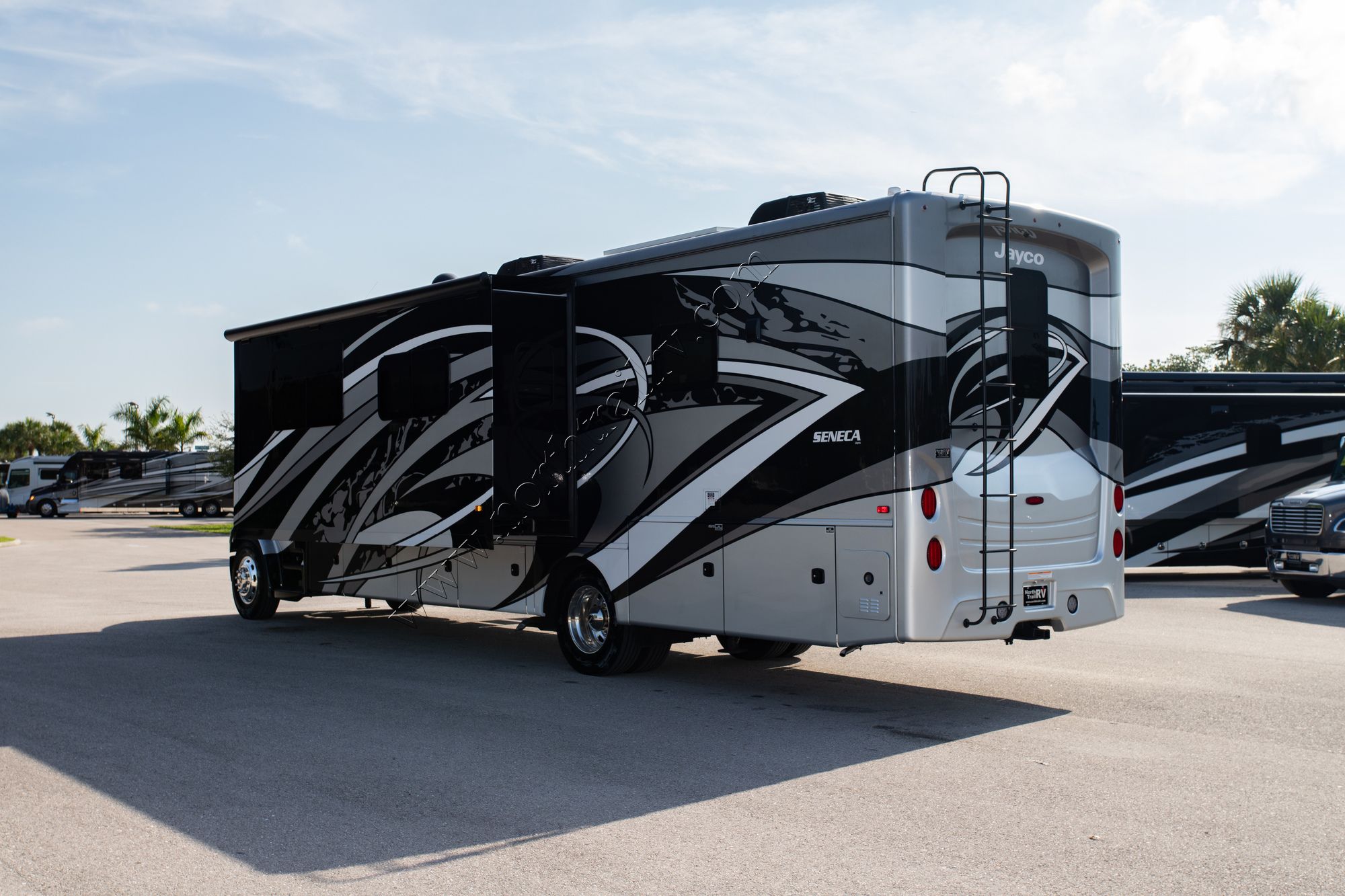 New 2022 Jayco Seneca 37K Super C  For Sale