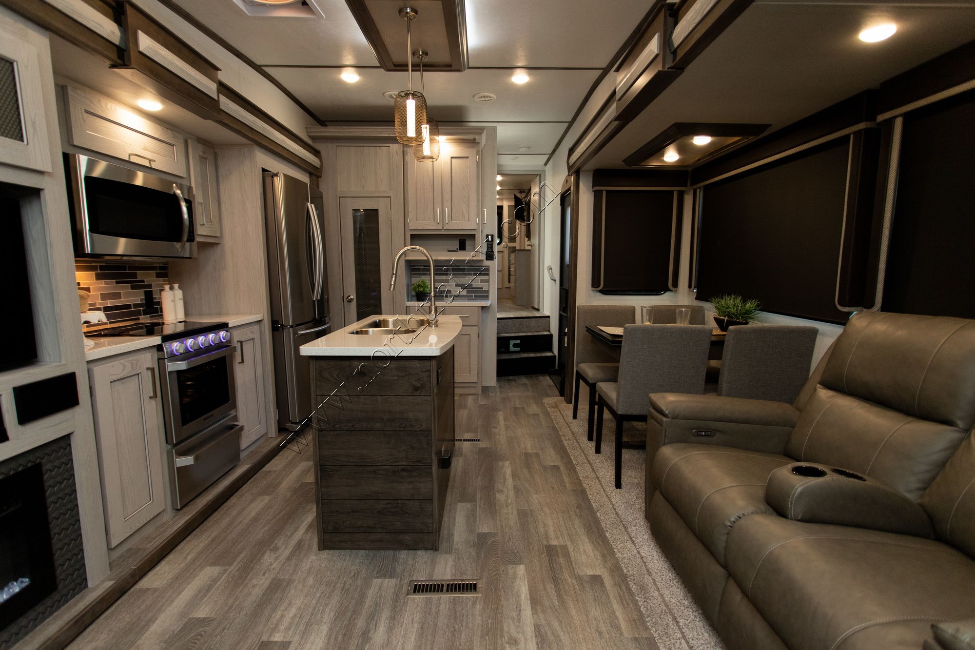 Used 2020 Keystone Montana 295 RL Fifth Wheel  For Sale