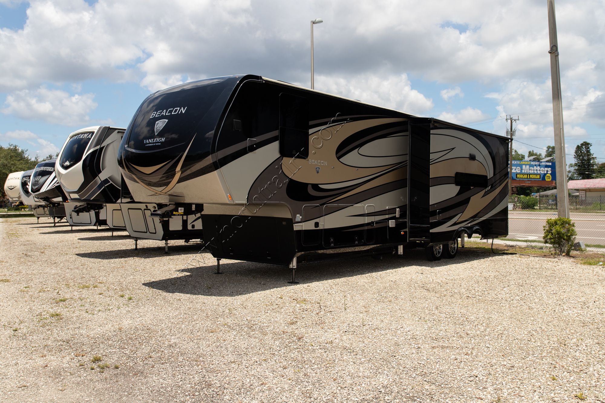 Used 2020 Vanleigh Beacon 39RLB Fifth Wheel  For Sale