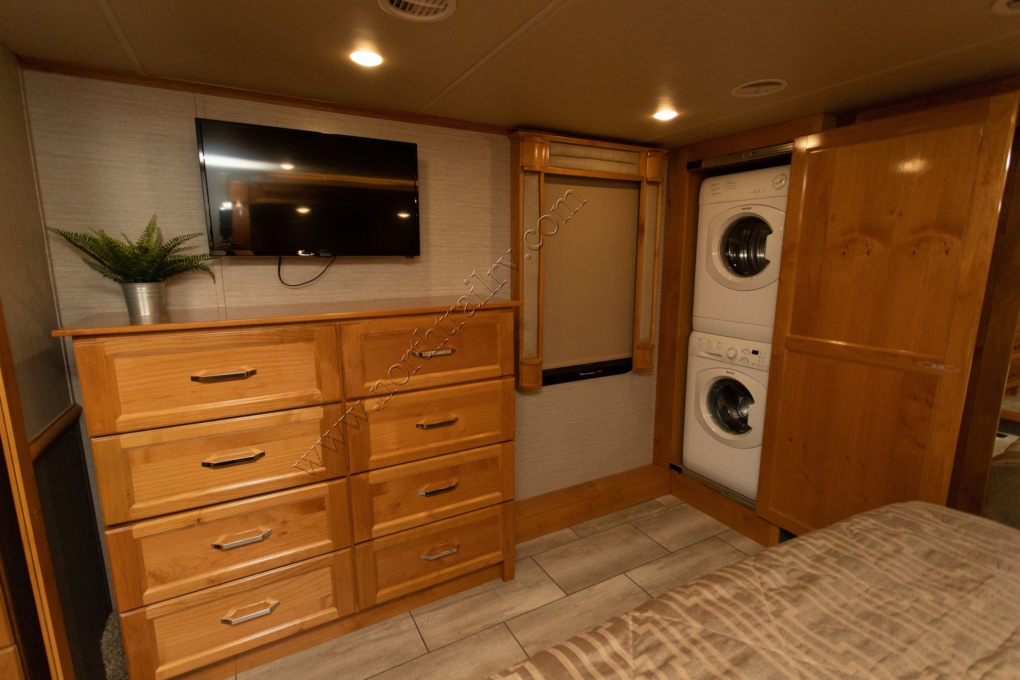 Used 2020 Vanleigh Beacon 39RLB Fifth Wheel  For Sale