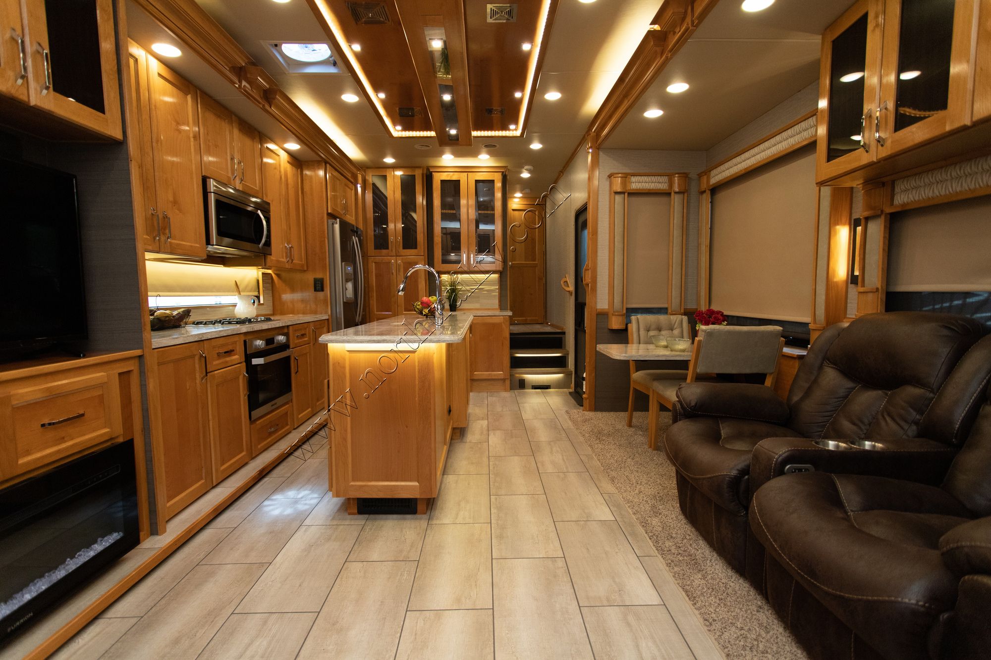 Used 2020 Vanleigh Beacon 39RLB Fifth Wheel  For Sale