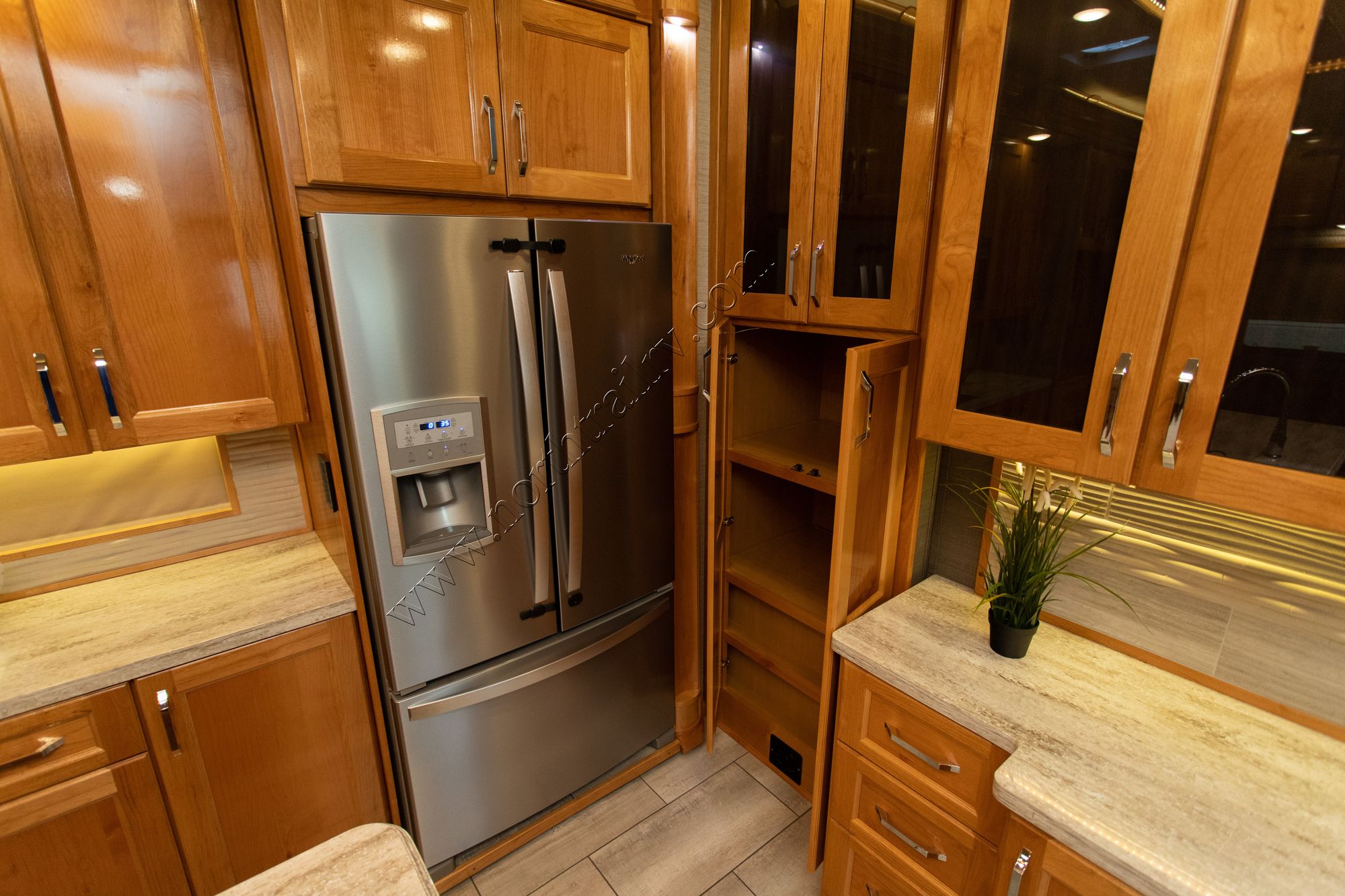 Used 2020 Vanleigh Beacon 39RLB Fifth Wheel  For Sale