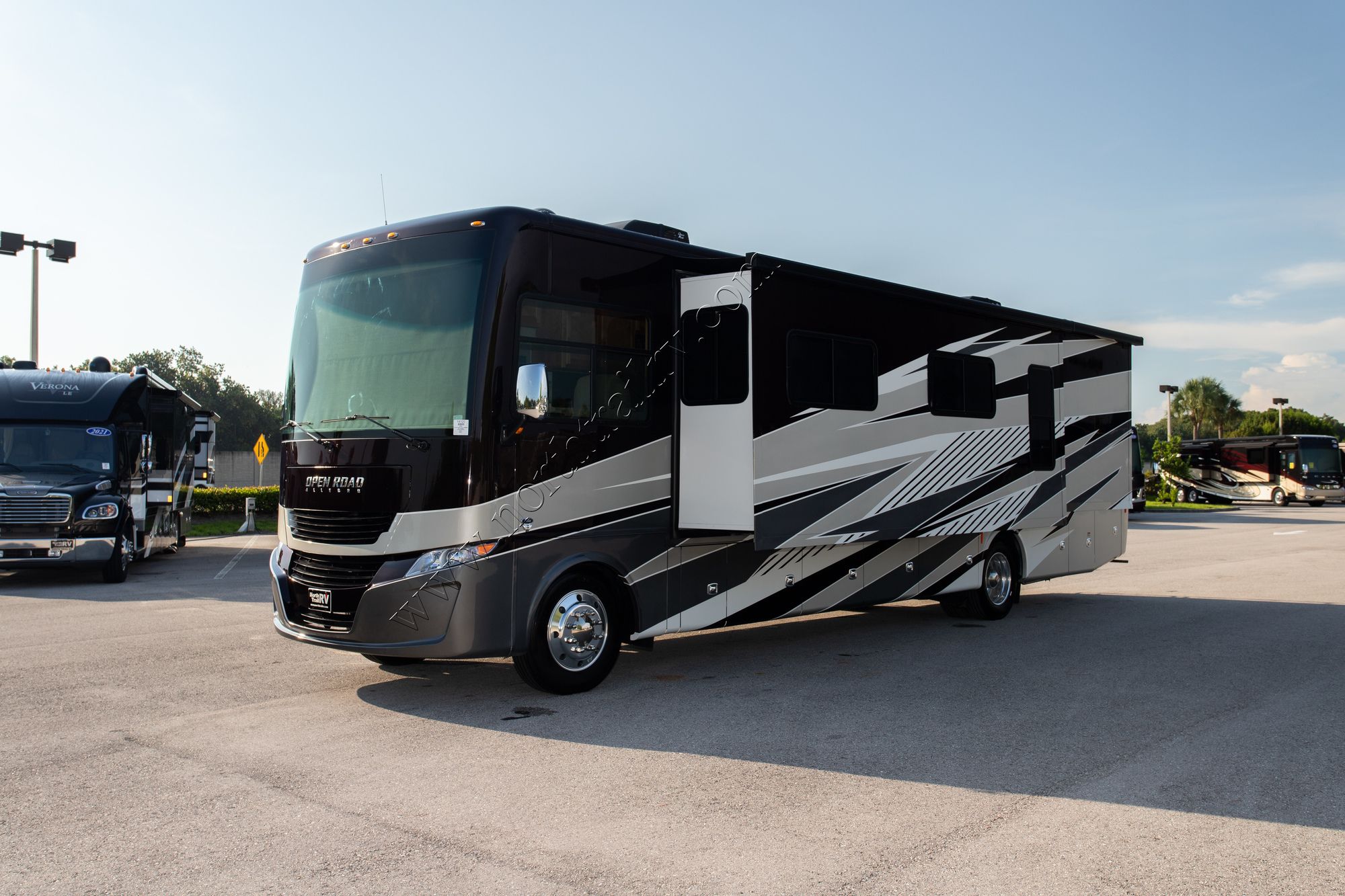 New 2022 Tiffin Motor Homes Allegro 36LA Class A  For Sale