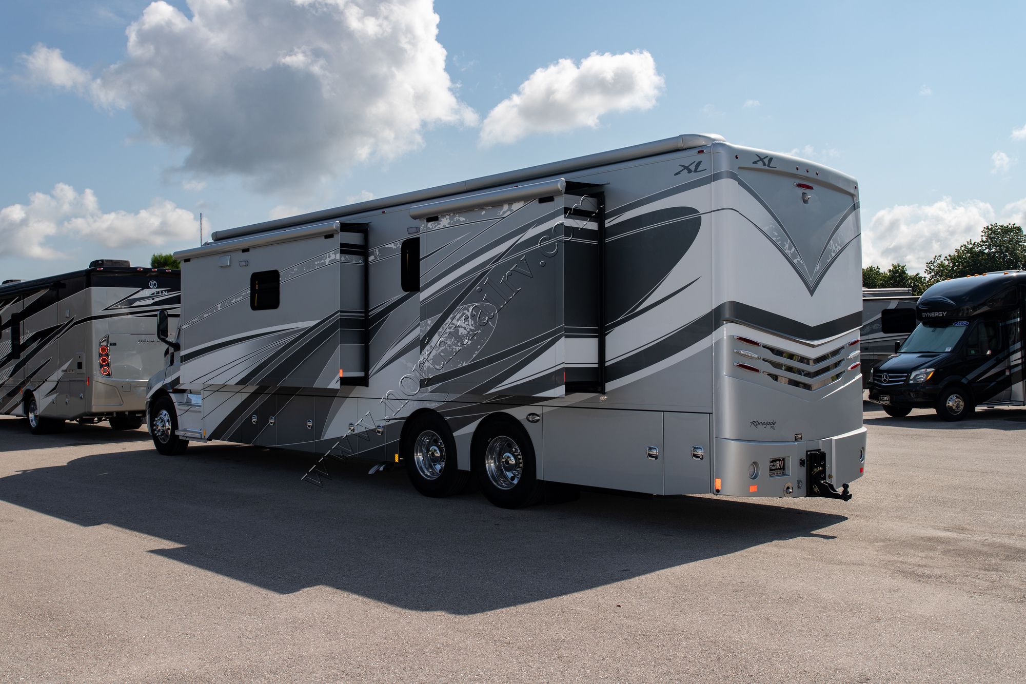 New 2022 Renegade Rv Xl X43DB Super C  For Sale