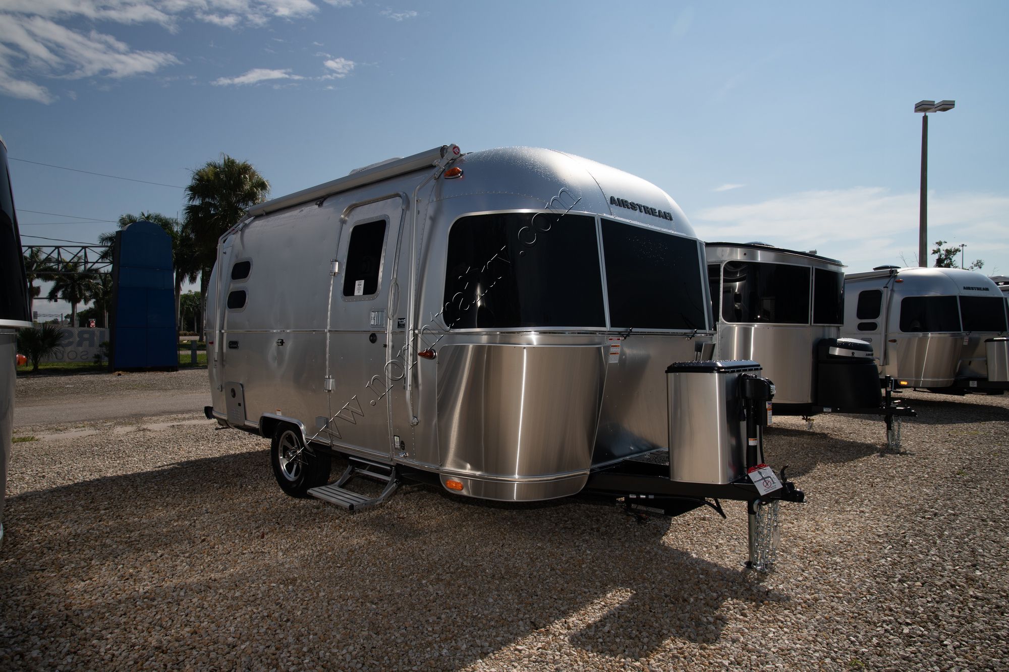 New 2021 Airstream Caravel 19CB Travel Trailer  For Sale