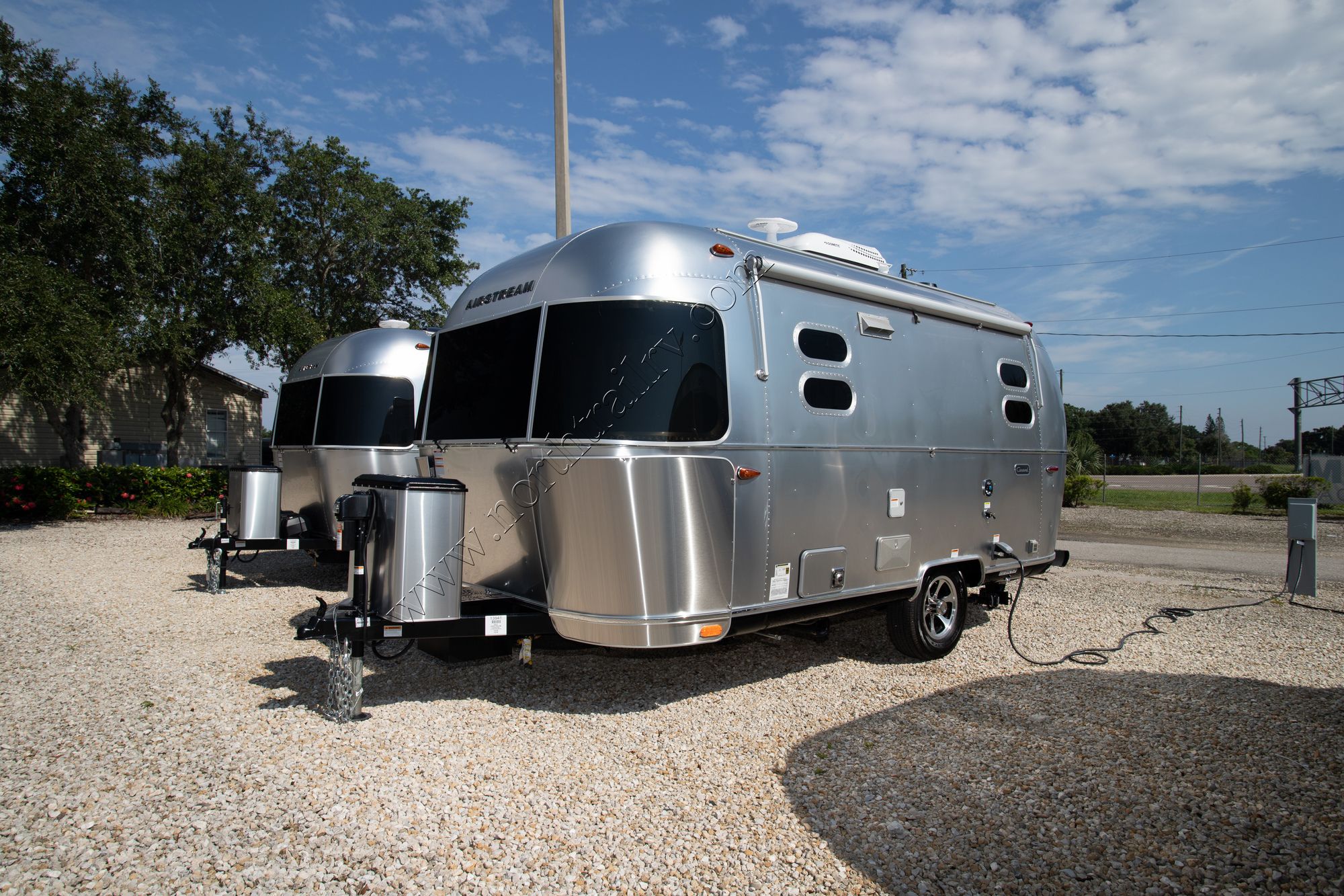 New 2021 Airstream Caravel 19CB Travel Trailer  For Sale