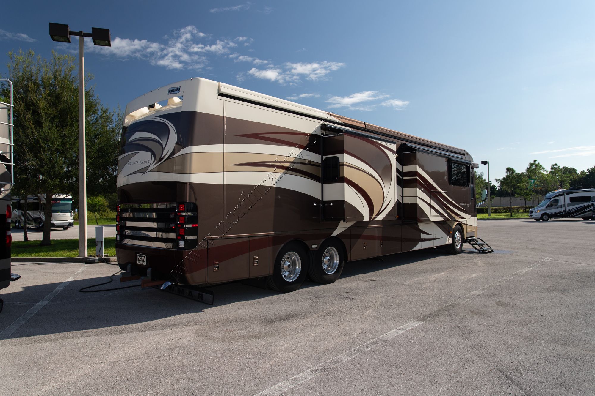 Used 2014 Newmar Mountain Aire 4369 Class A  For Sale