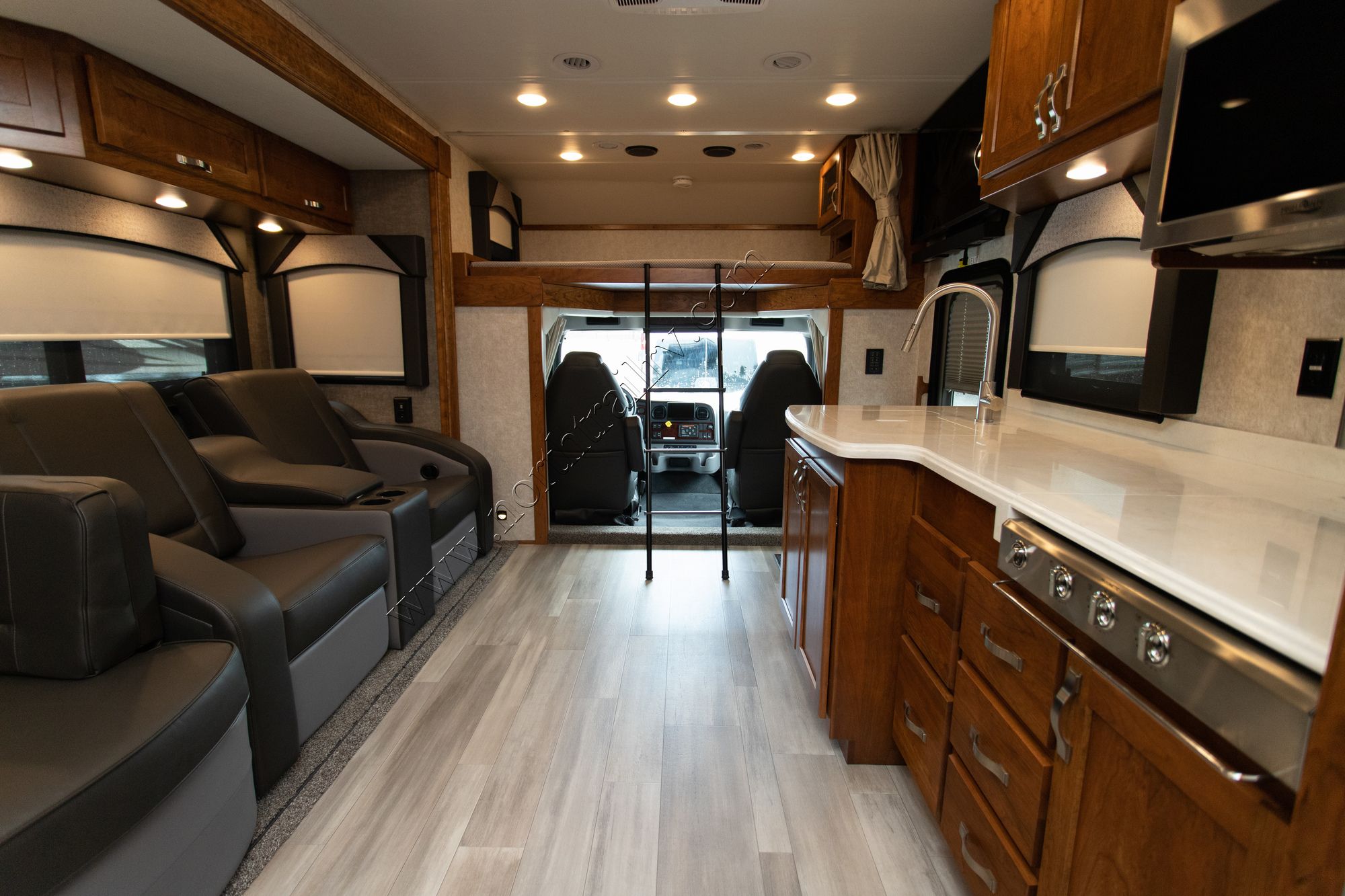 New 2022 Renegade Rv Valencia 38RB Super C  For Sale