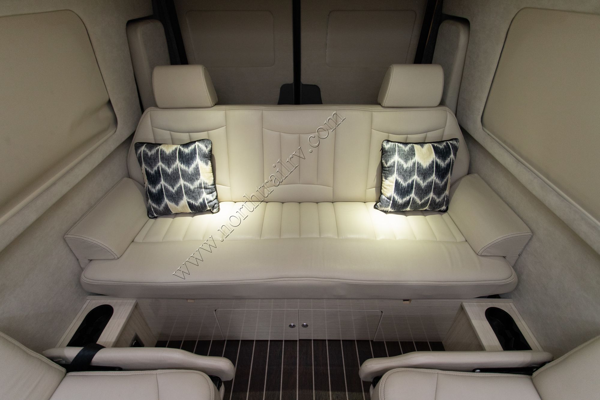 Used 2016 Airstream Interstate LOUNGE Class B  For Sale