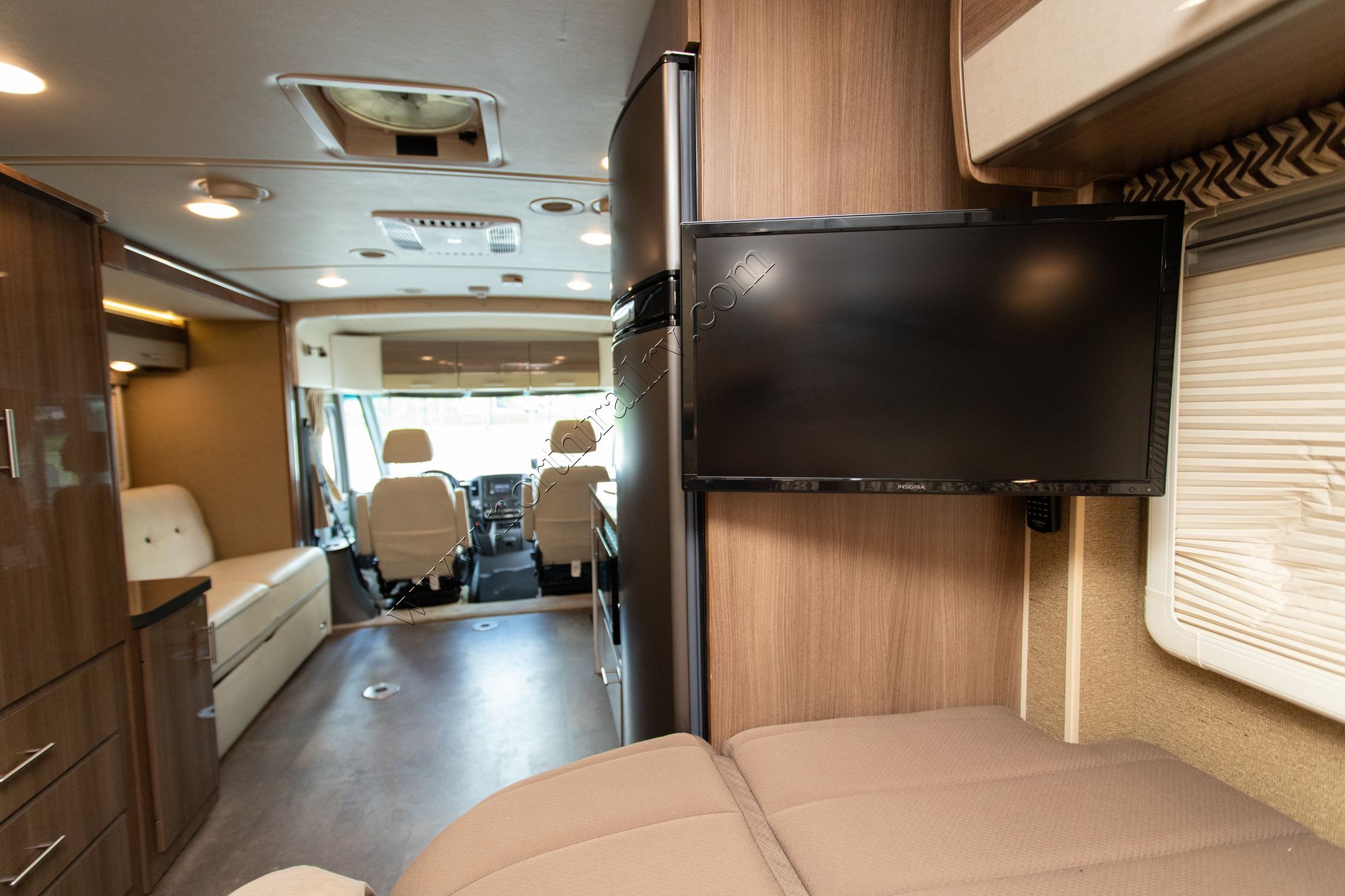 Used 2017 Winnebago Via 25P Class A  For Sale