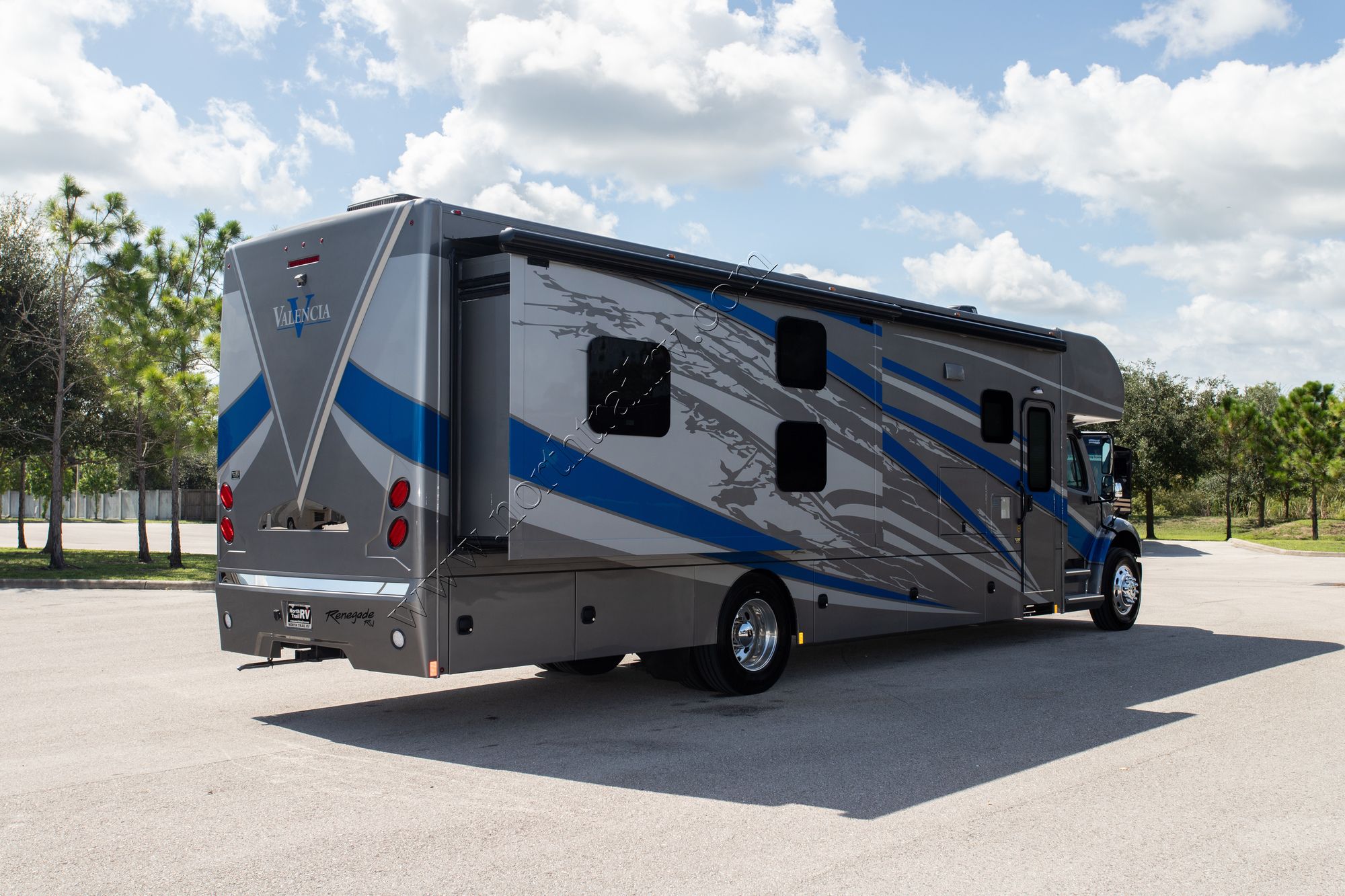 New 2022 Renegade Rv Valencia 38BB Super C  For Sale