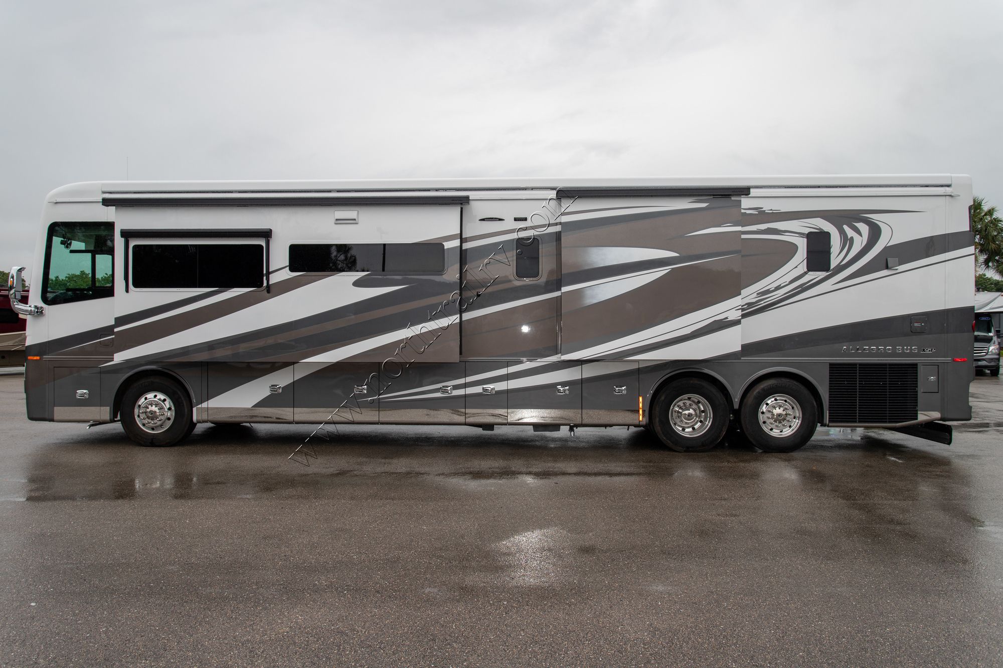 New 2022 Tiffin Motor Homes Allegro Bus 45OPP Class A  For Sale