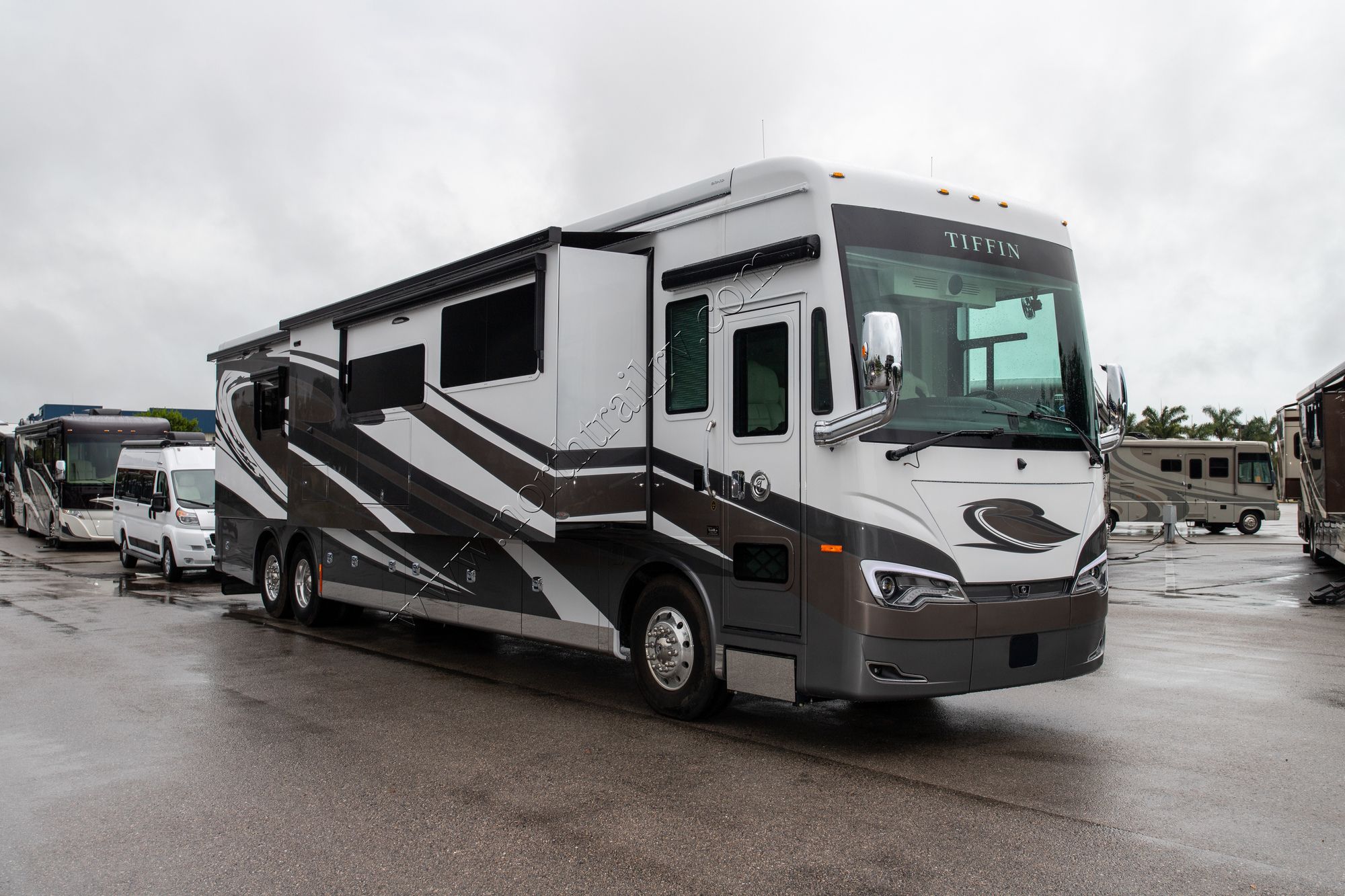 New 2022 Tiffin Motor Homes Allegro Bus 45OPP Class A  For Sale