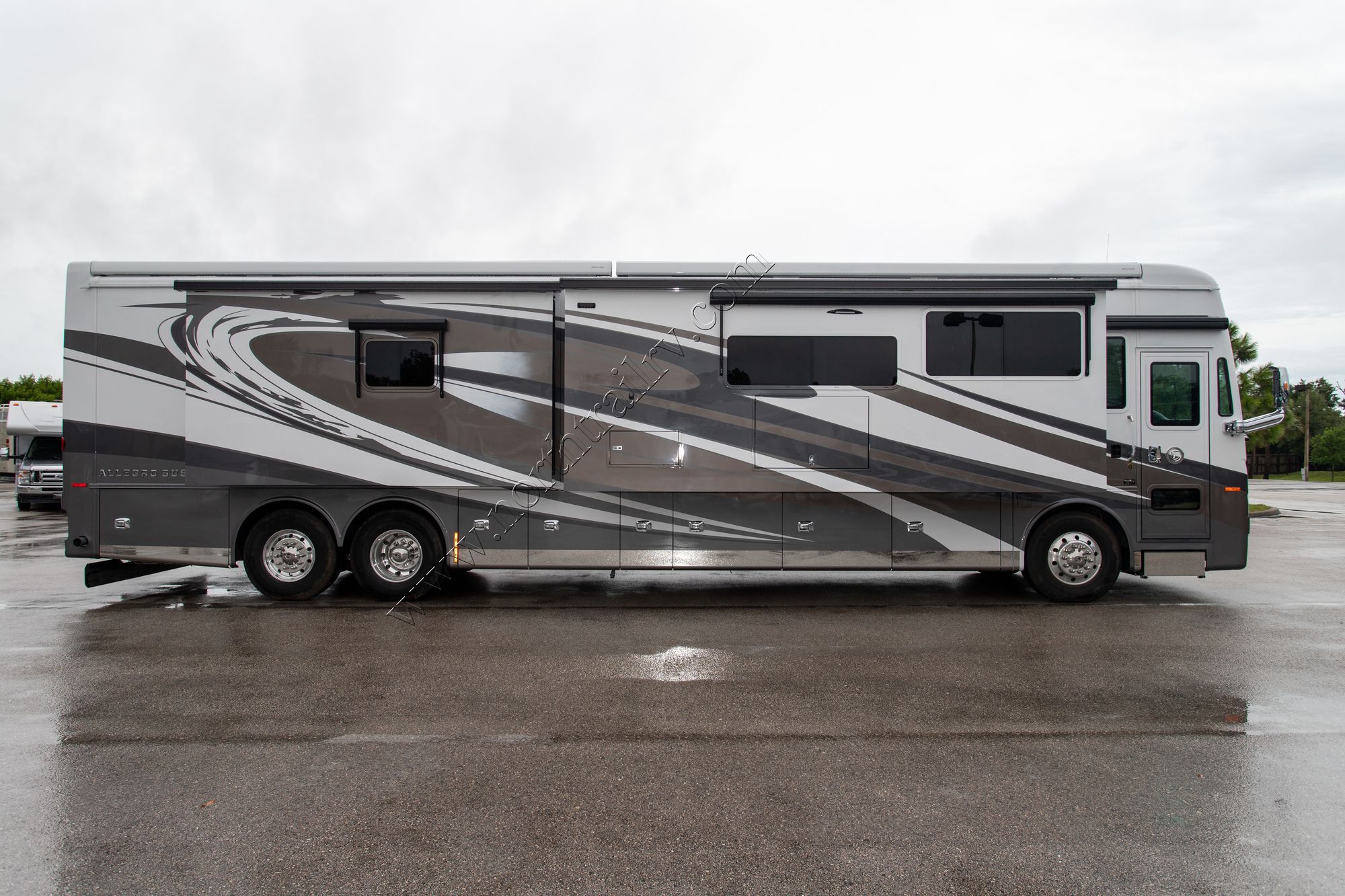 New 2022 Tiffin Motor Homes Allegro Bus 45OPP Class A  For Sale