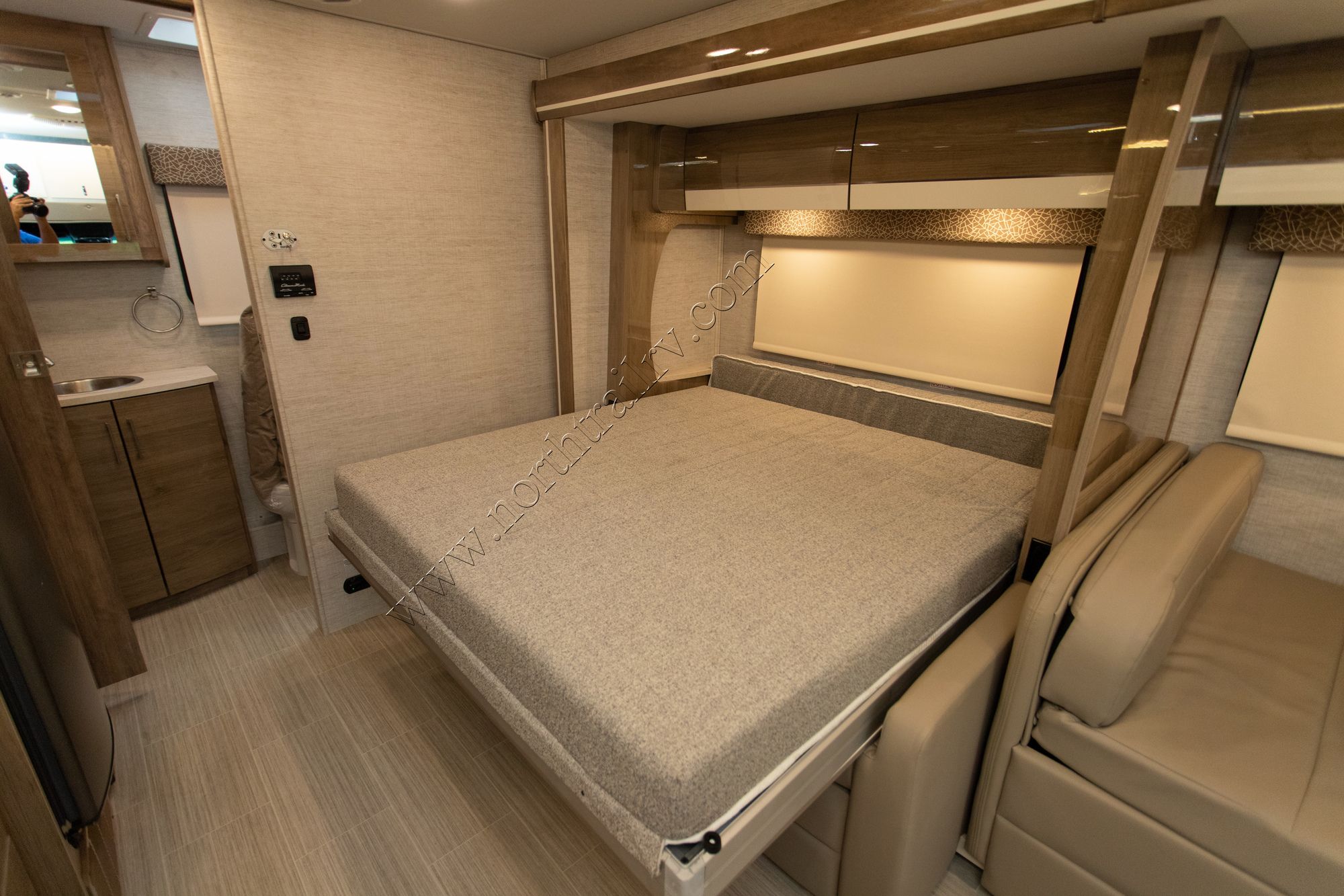 New 2021 Jayco Melbourne Prestige 24RP Class C  For Sale