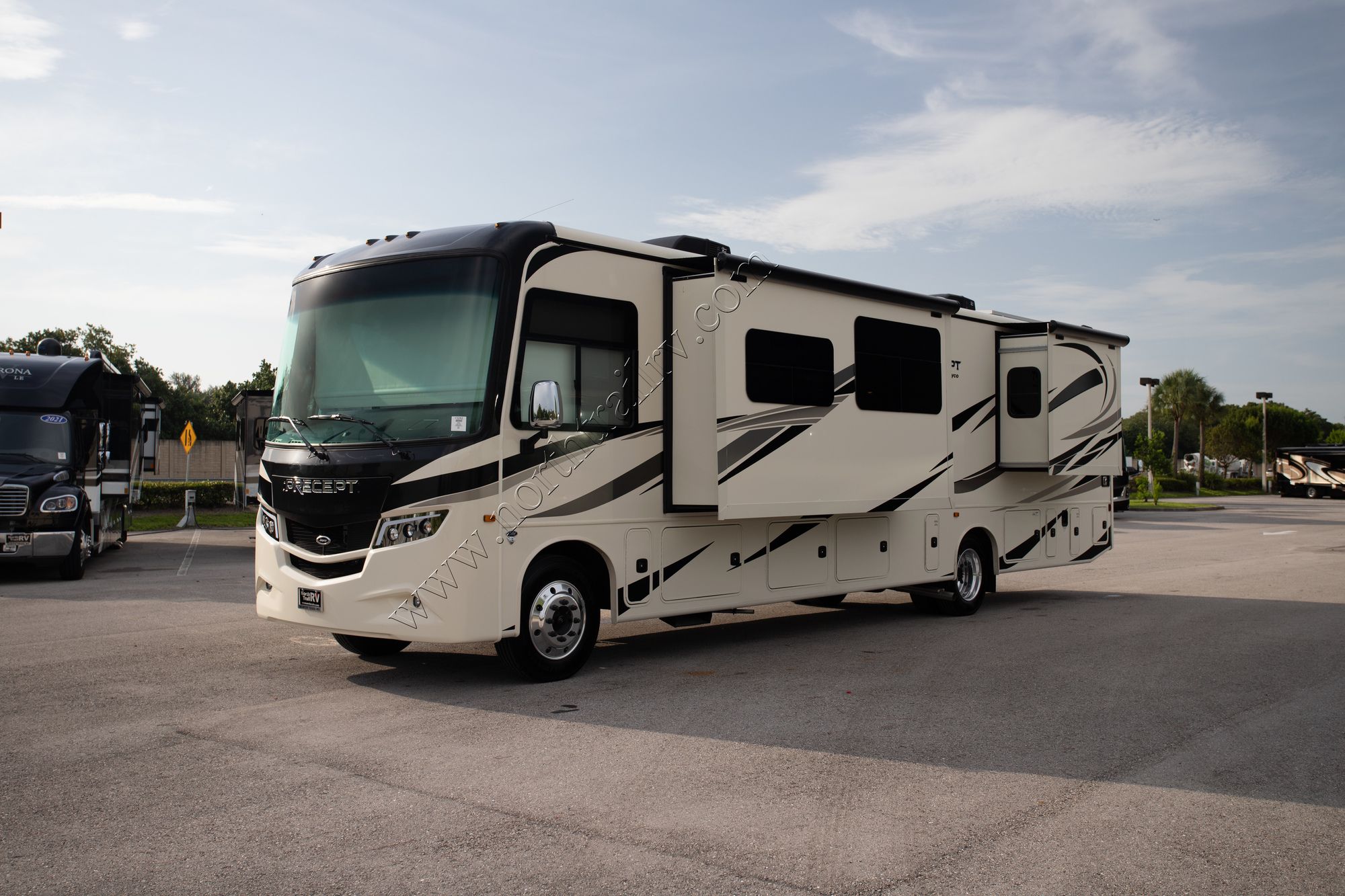 New 2022 Jayco Precept 36A Class A  For Sale