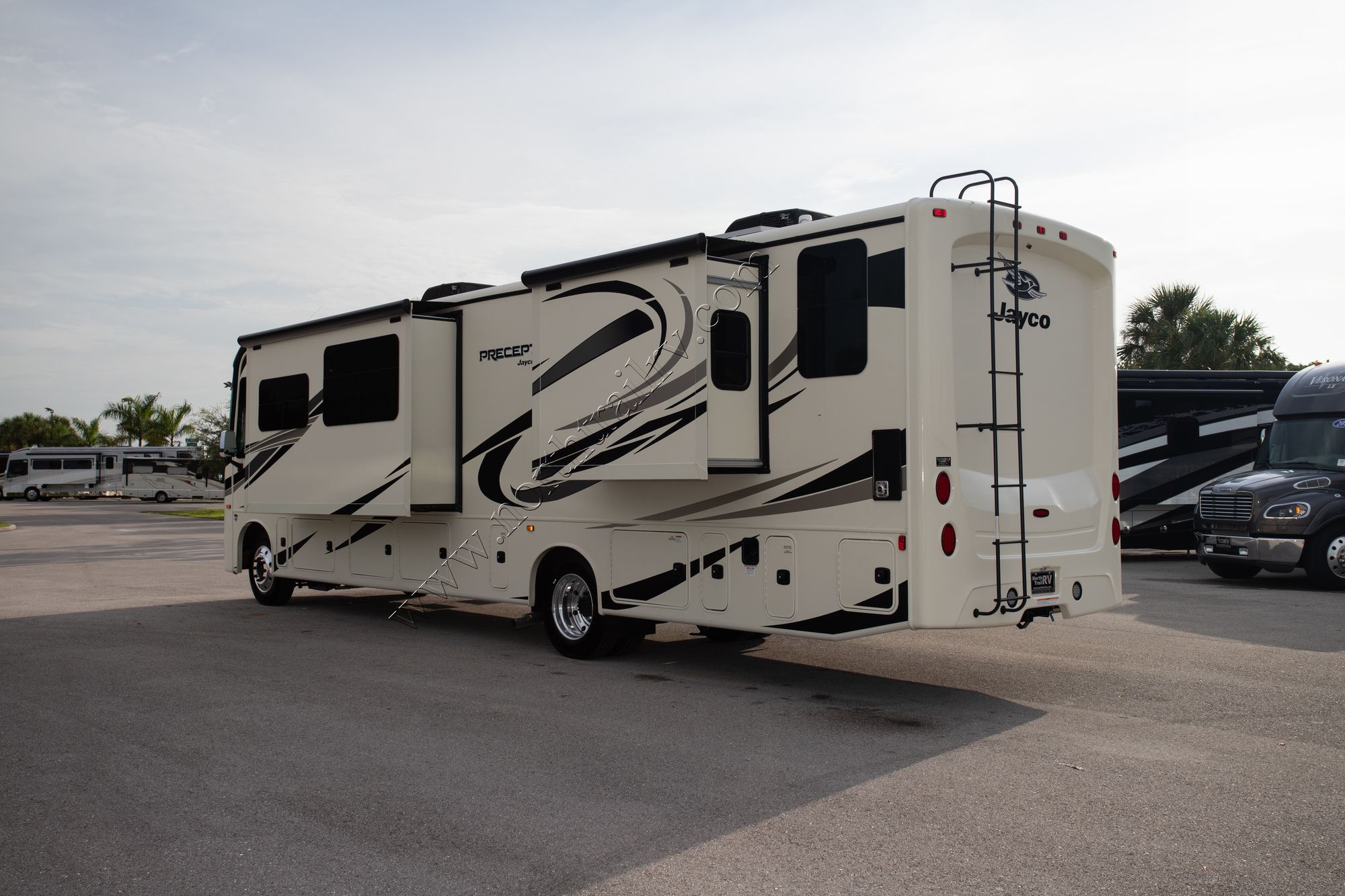 New 2022 Jayco Precept 36A Class A  For Sale