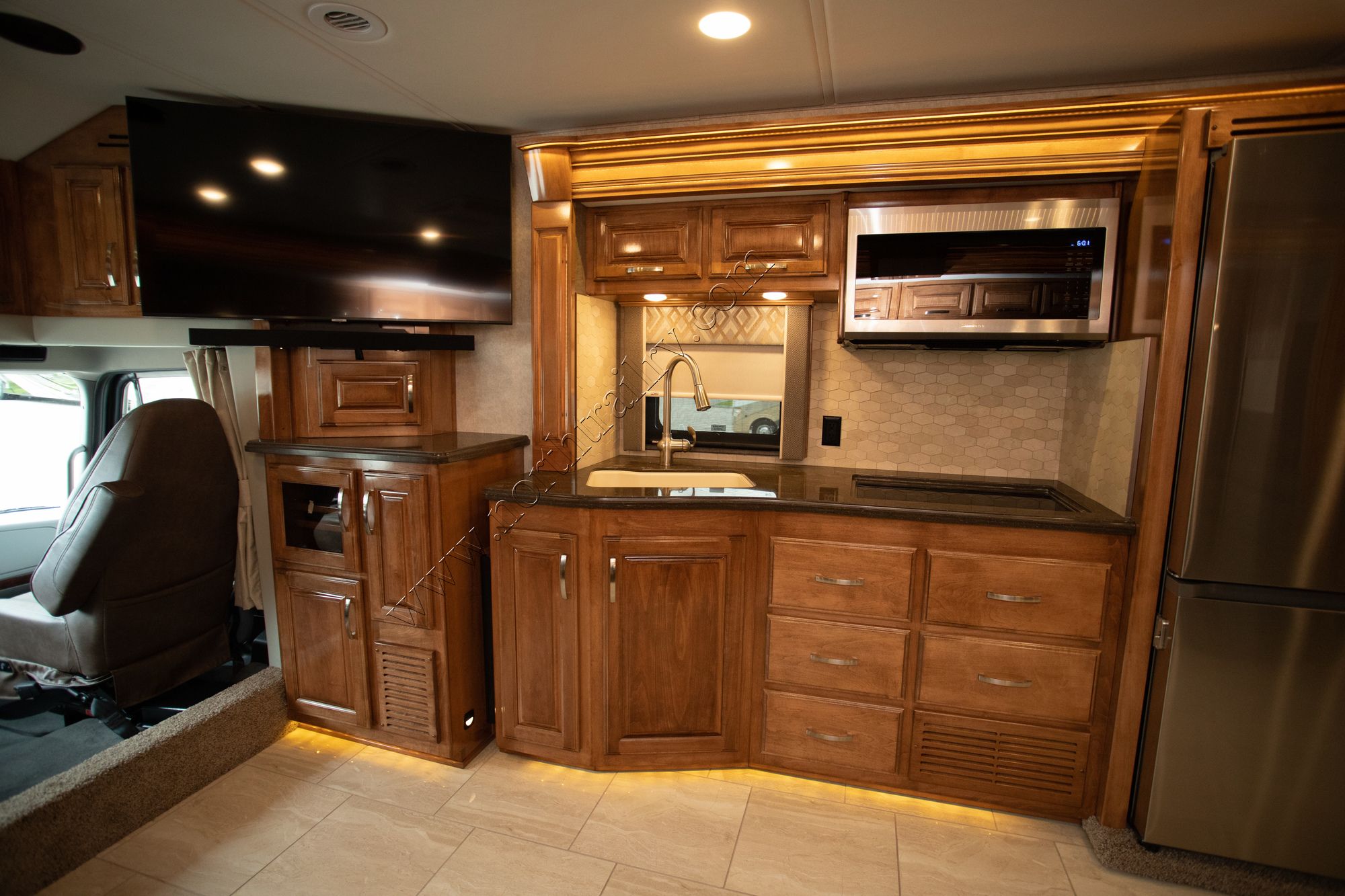 New 2022 Renegade Rv Verona Le 38LDG Super C  For Sale