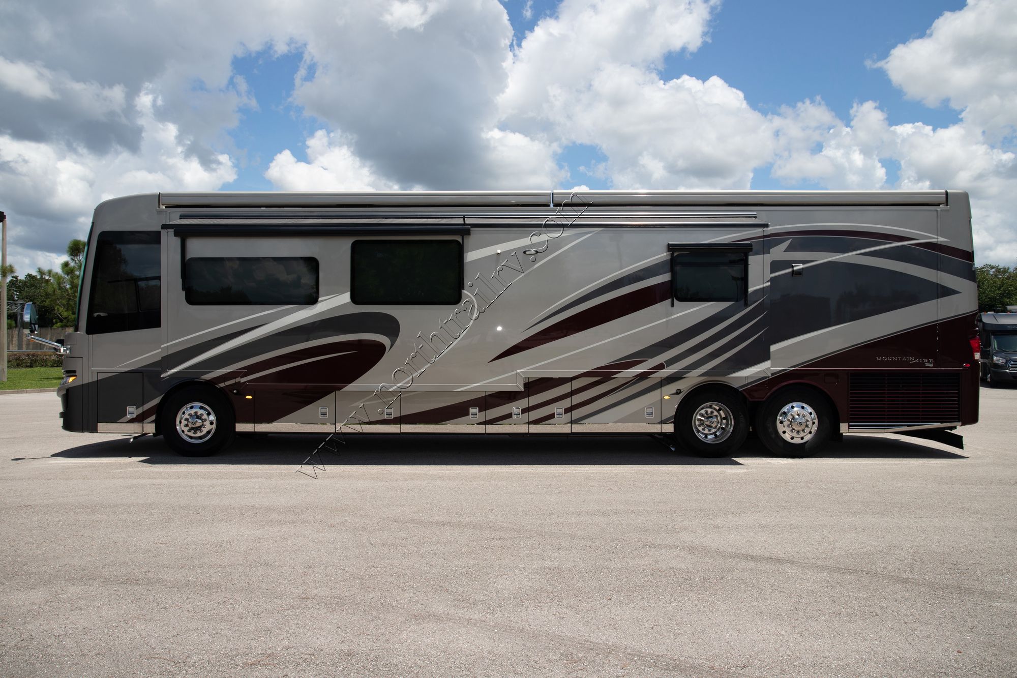 Used 2020 Newmar Mountain Aire 4551 Class A  For Sale