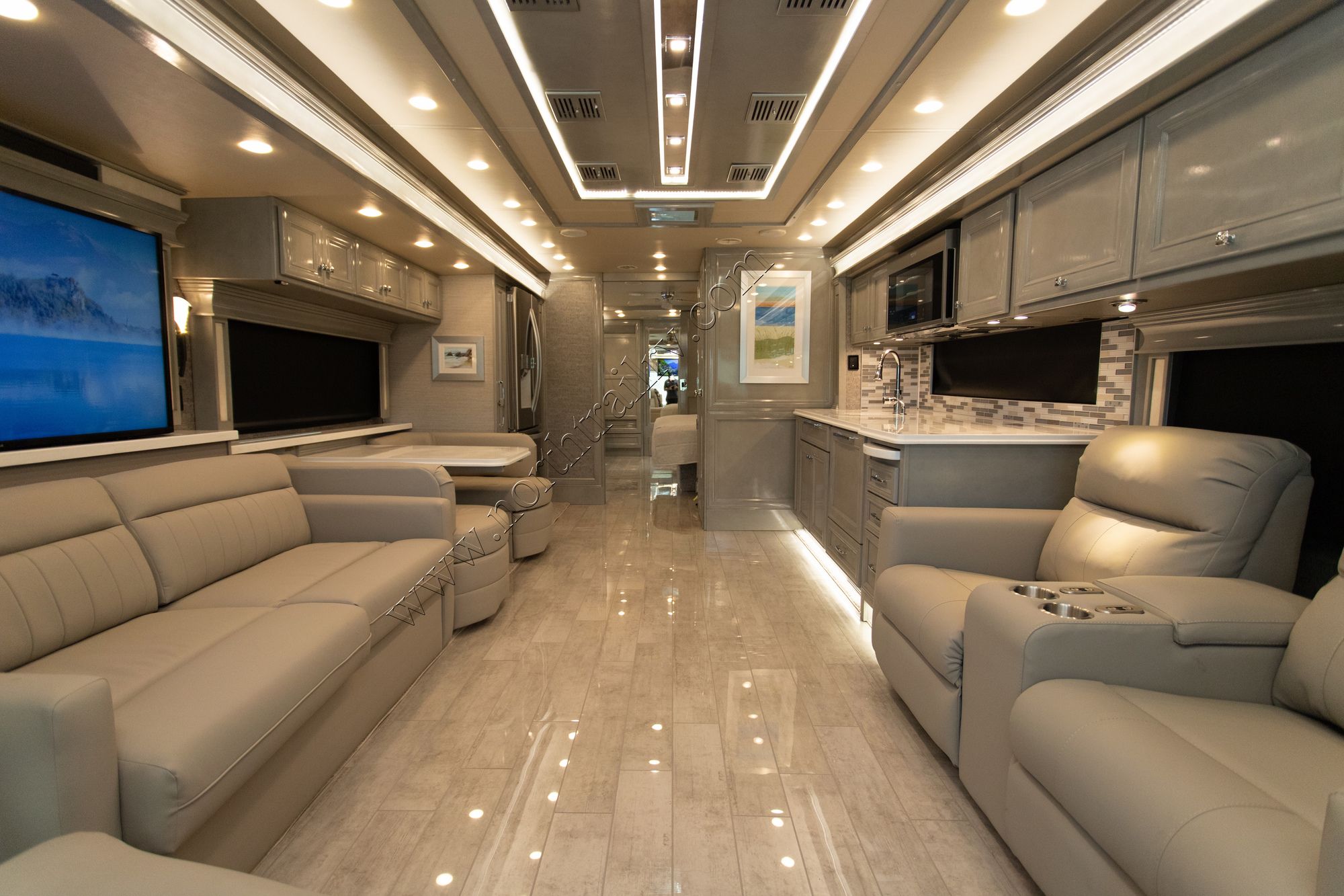 New 2022 Tiffin Motor Homes Phaeton 40IH Class A  For Sale