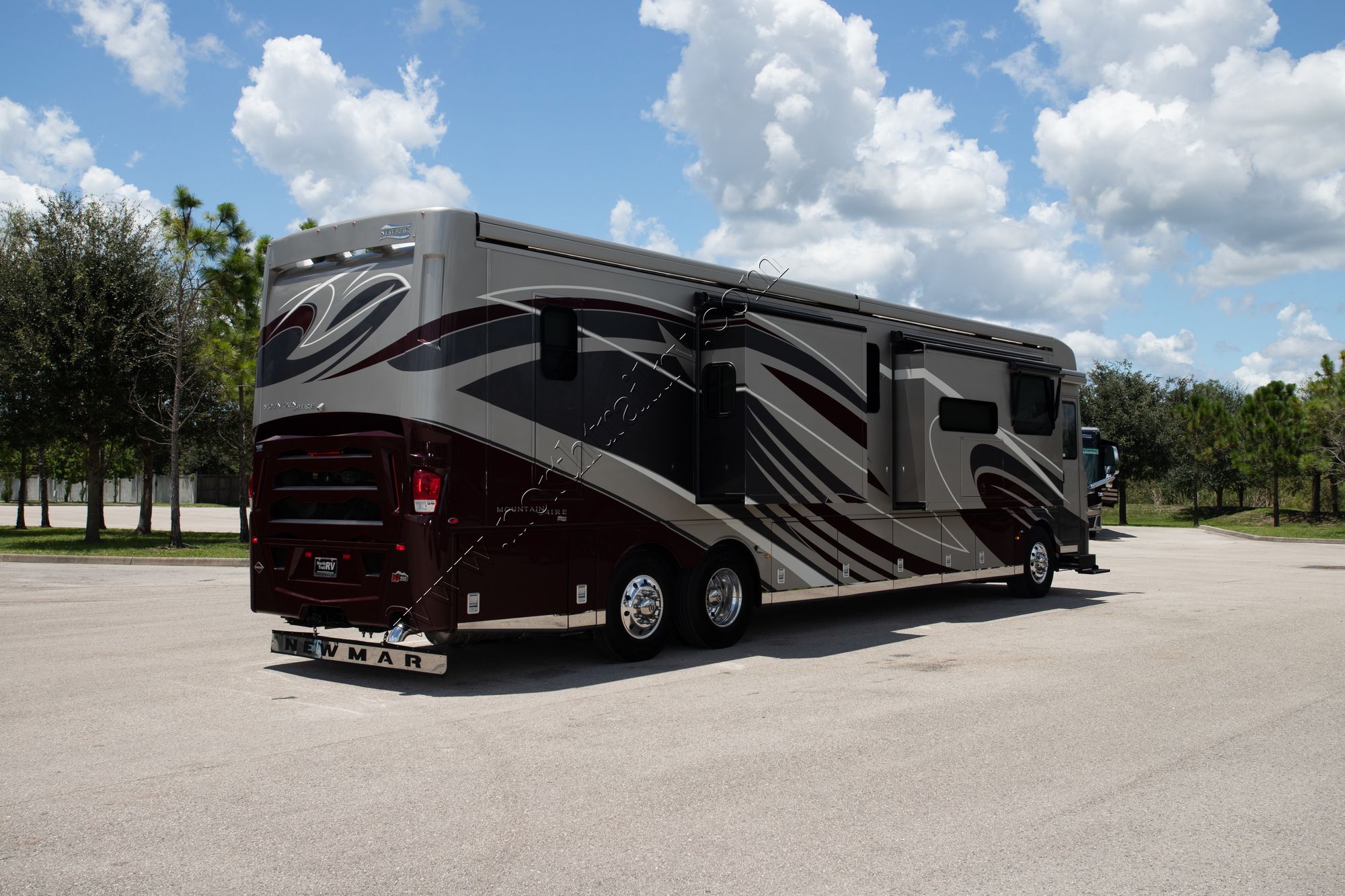 Used 2020 Newmar Mountain Aire 4551 Class A  For Sale