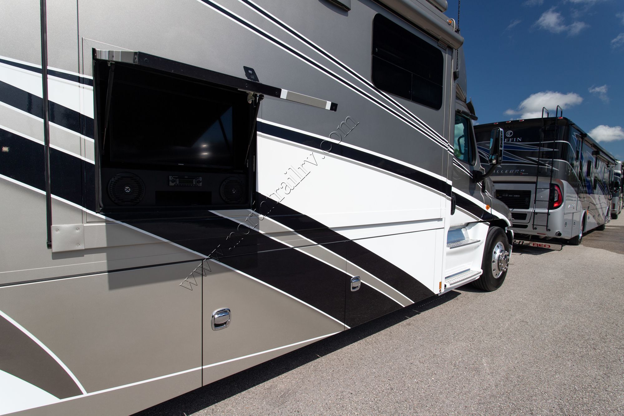 Used 2019 Renegade Rv Renegade Xl 45QS Super C  For Sale