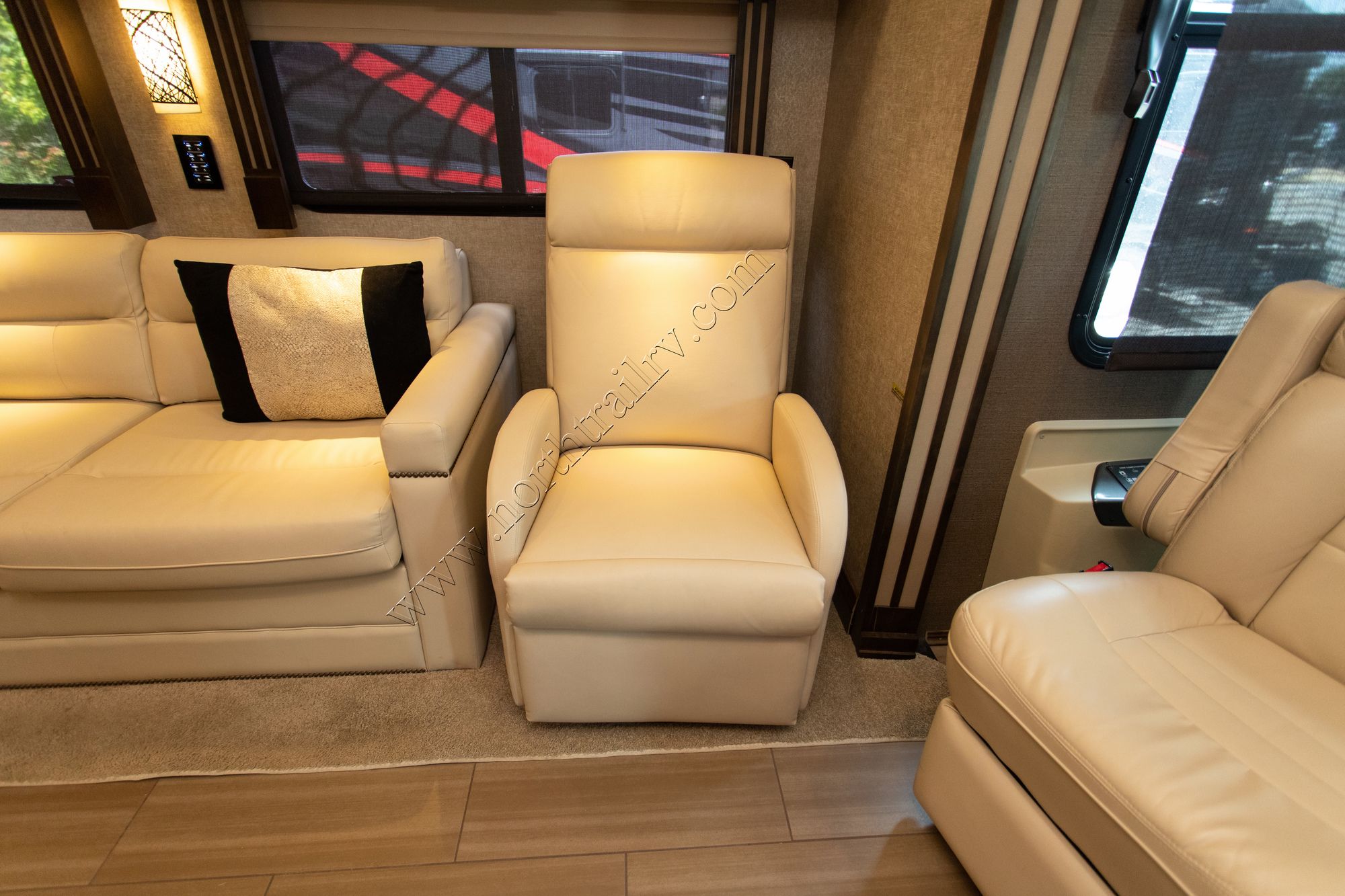 Used 2018 Tiffin Motor Homes Allegro Red 37AP Class A  For Sale