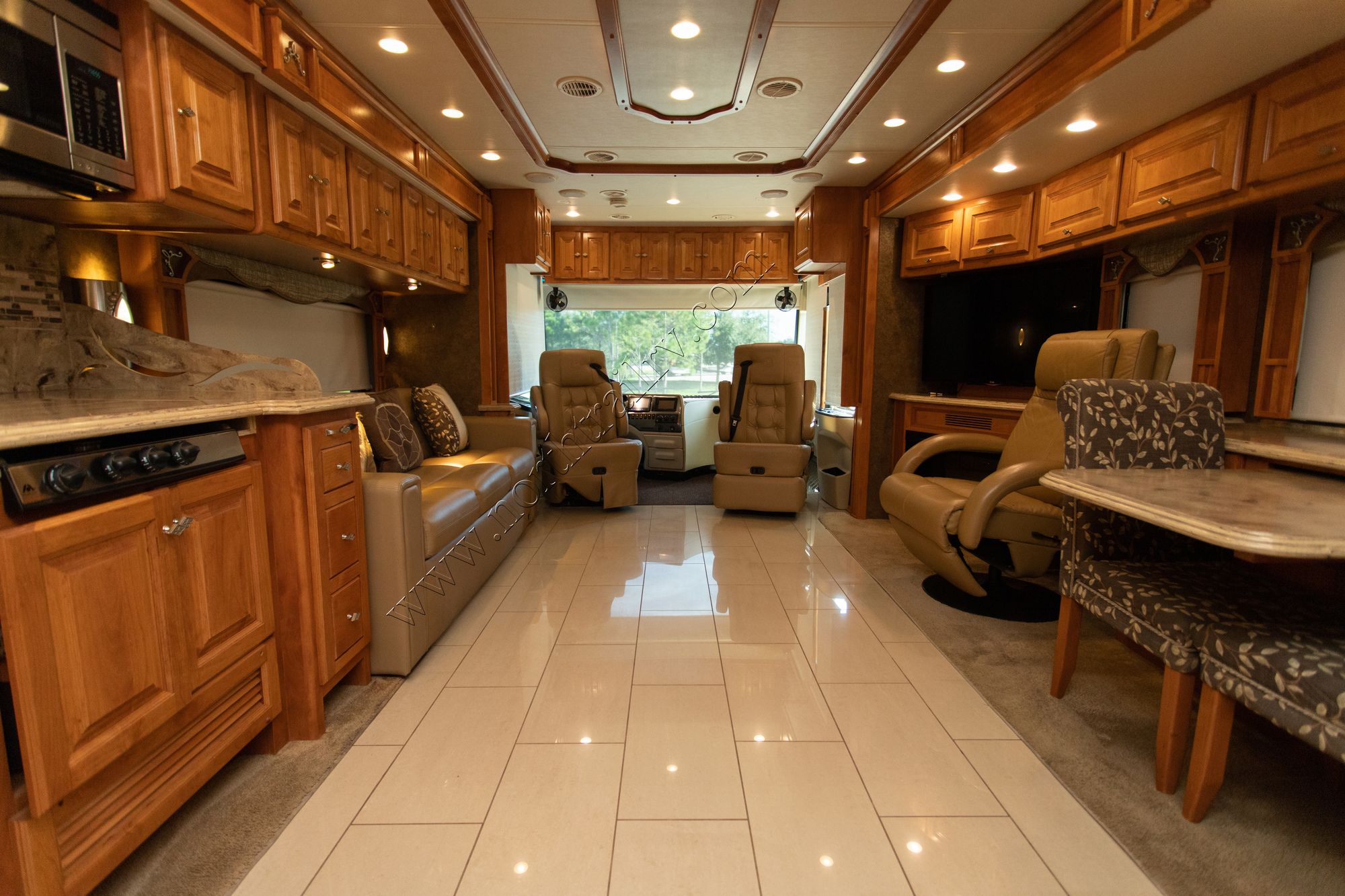 Used 2014 Tiffin Motor Homes Phaeton 36GH Class A  For Sale