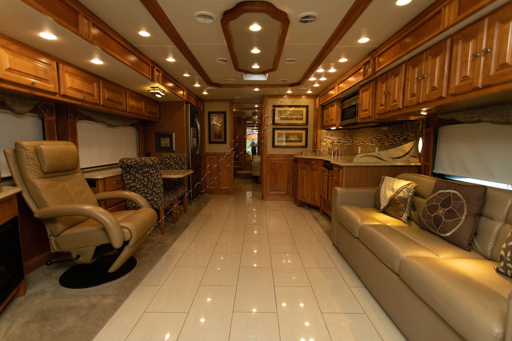 Used 2014 Tiffin Motor Homes Phaeton 36GH Class A  For Sale