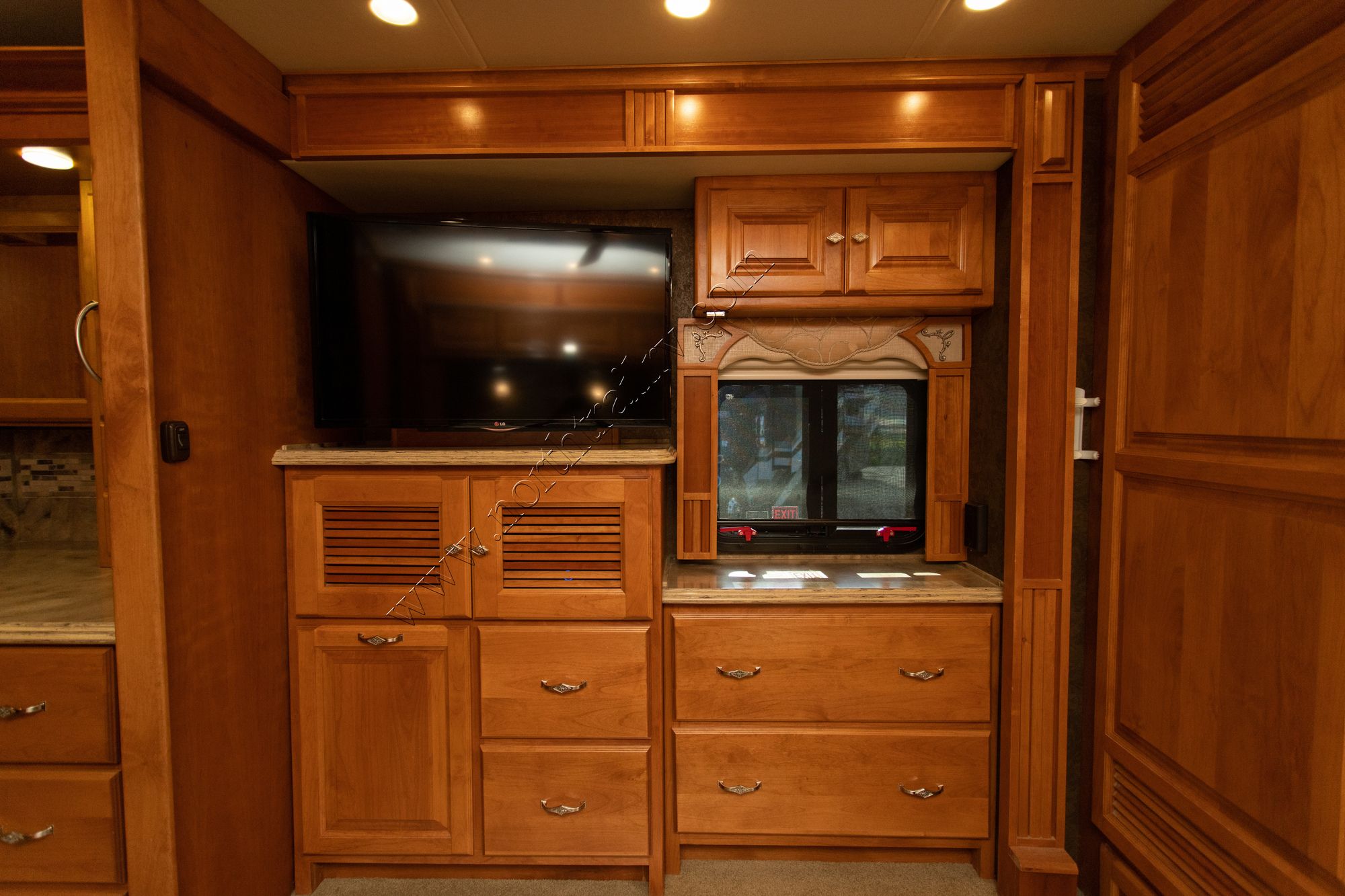 Used 2014 Tiffin Motor Homes Phaeton 36GH Class A  For Sale