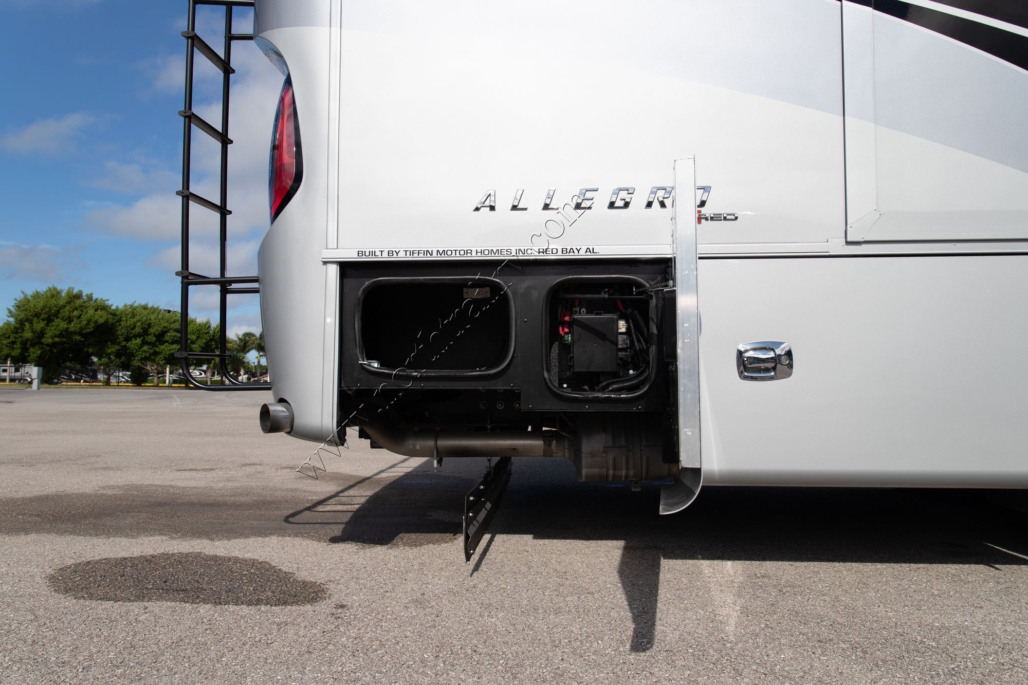 New 2021 Tiffin Motor Homes Allegro Red 38KA Class A  For Sale