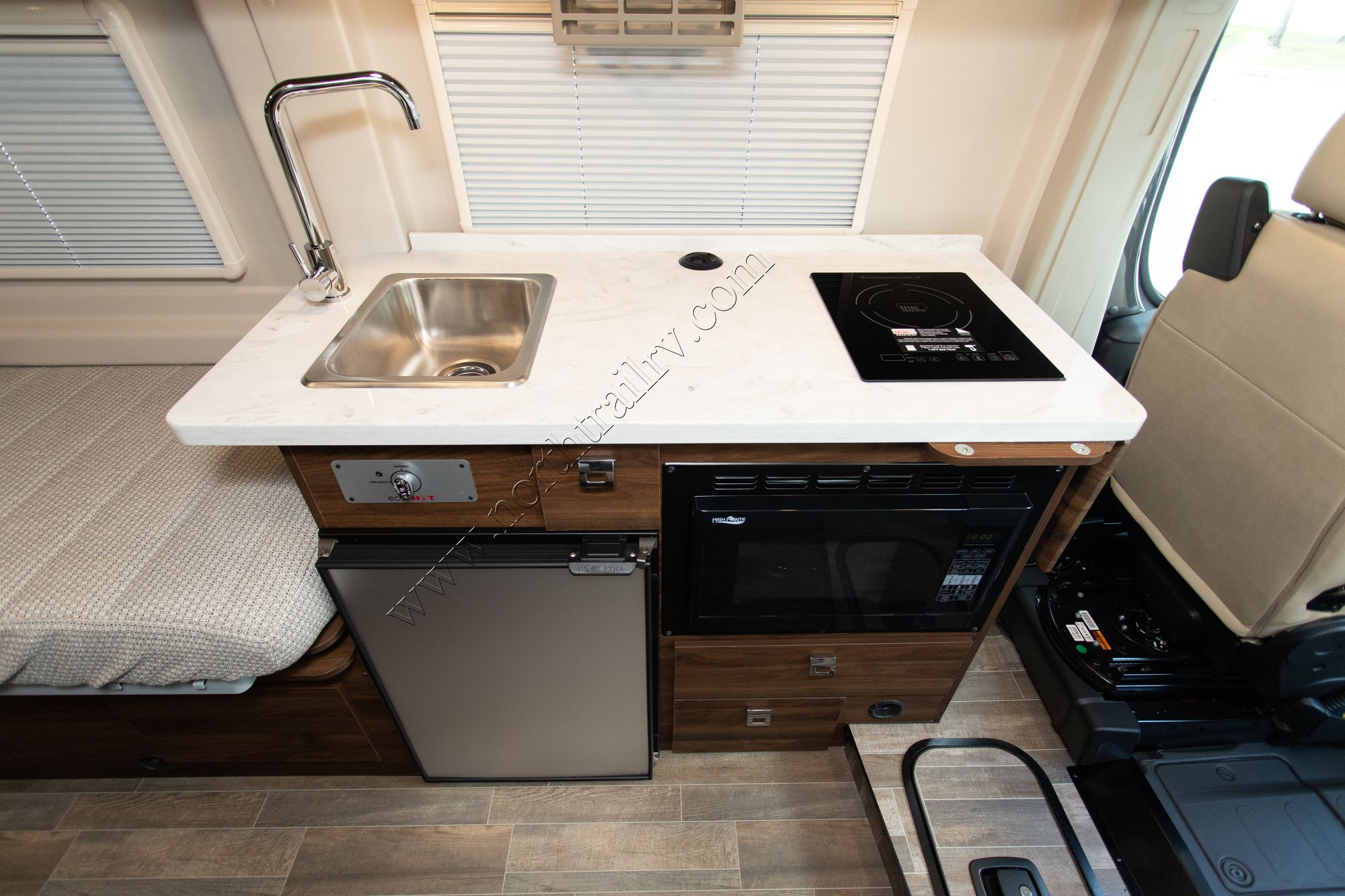 New 2022 Winnebago Travato 259KL Class B  For Sale