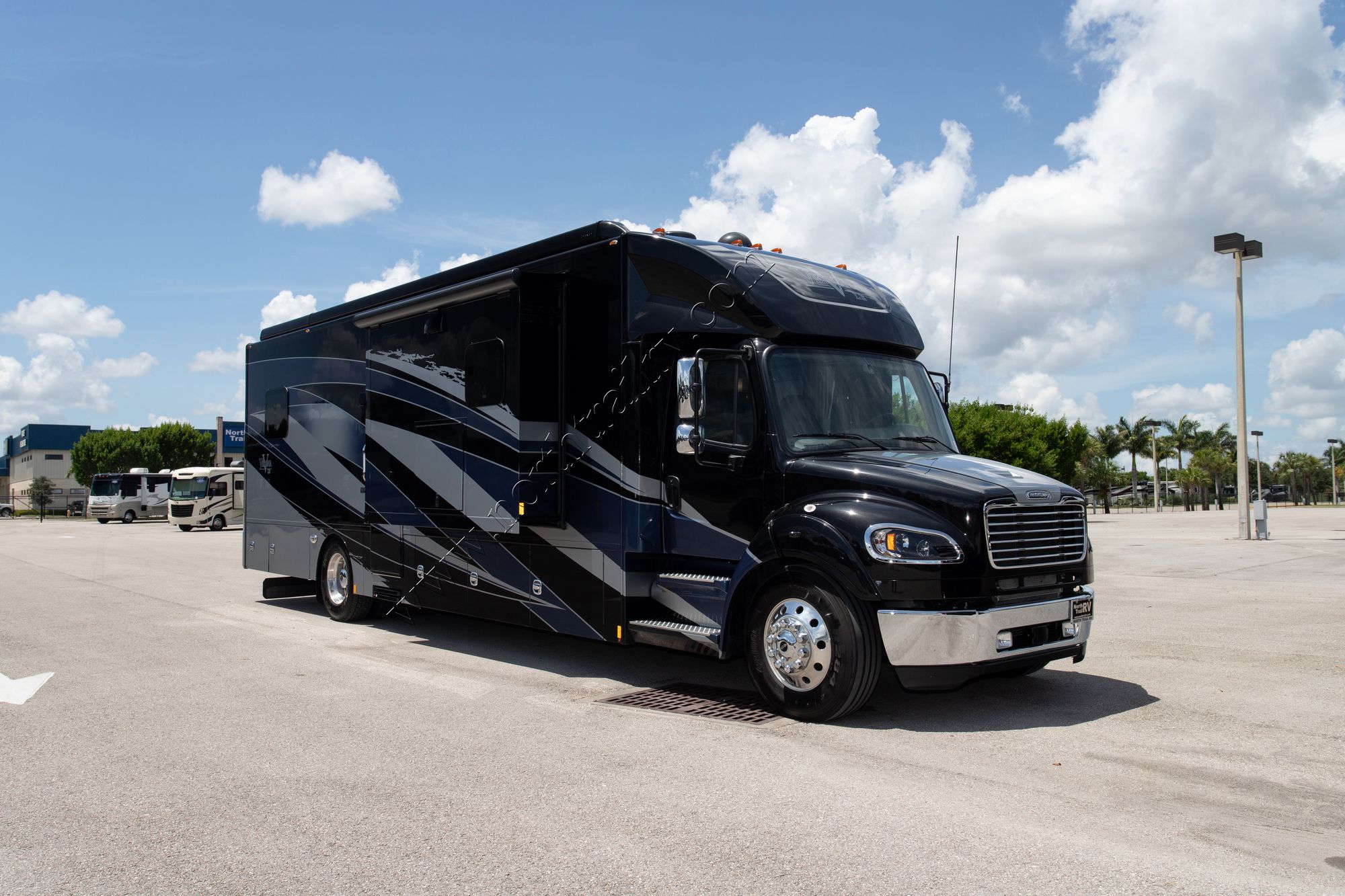 Used 2021 Renegade Rv Verona Le 38LDG Super C  For Sale